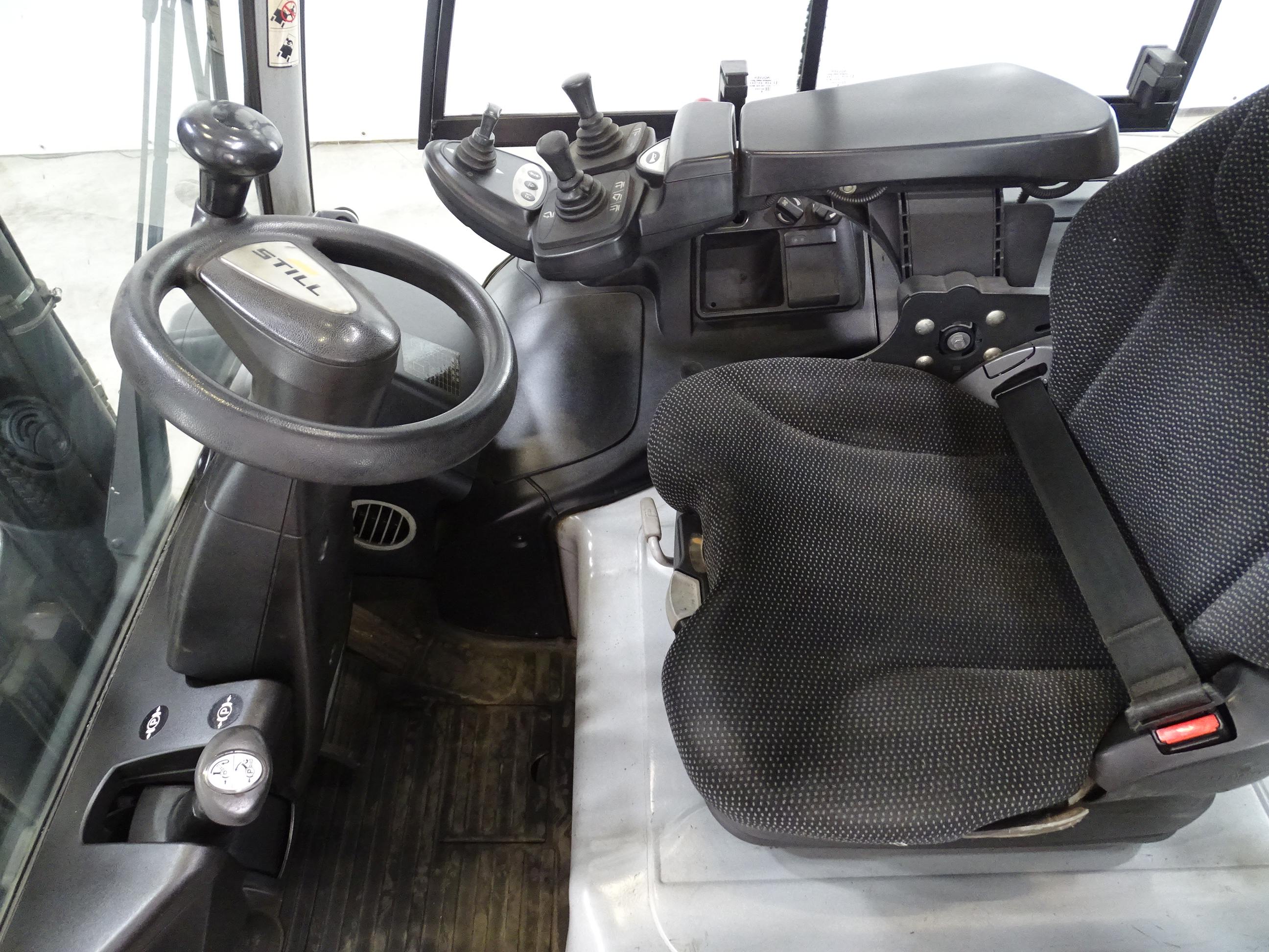 Still RX60-30 Elektryczny 4-kolowy www.blackforxx.com