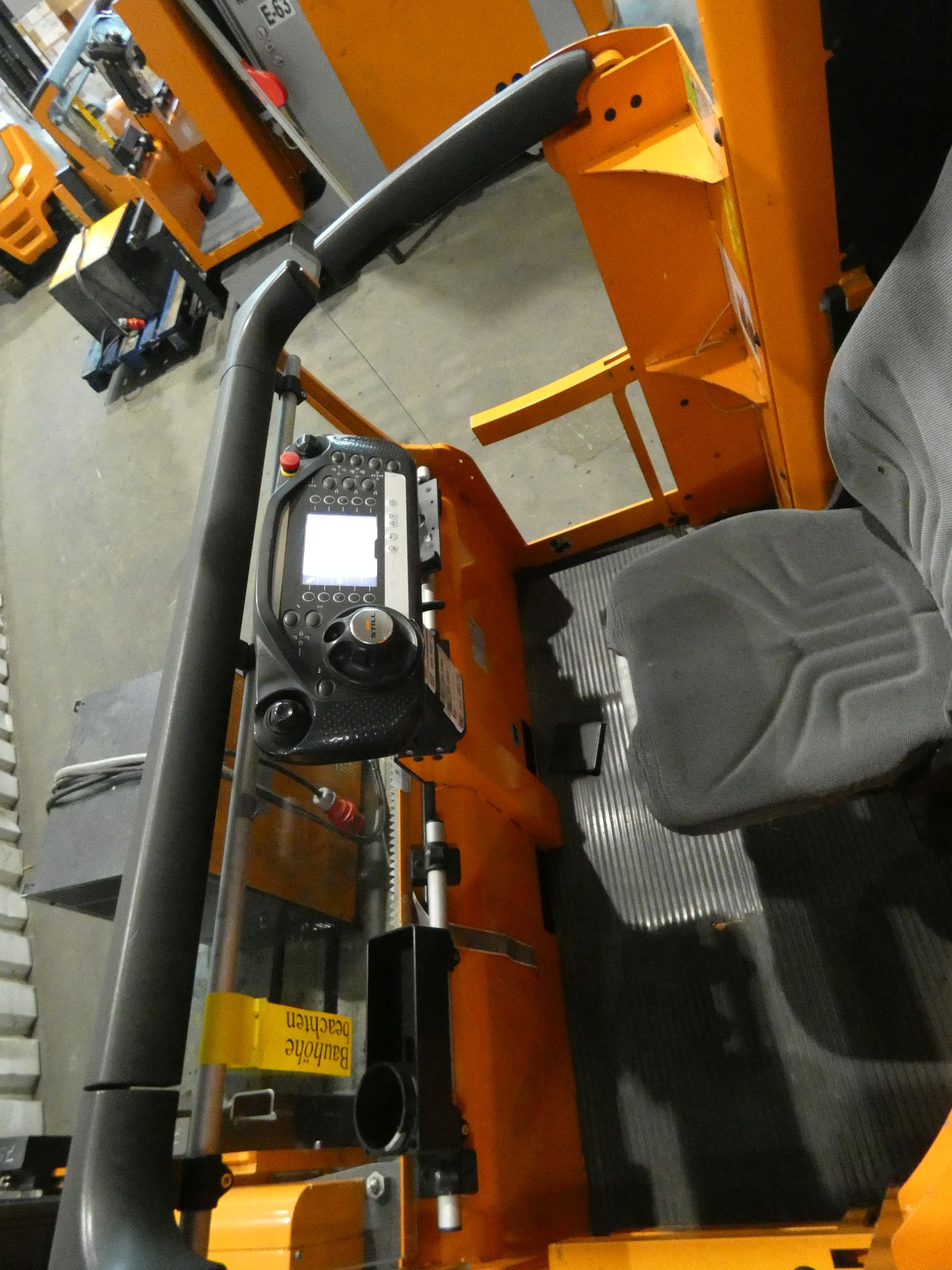 Still MX-X Hochhubkommissionierer www.blackforxx.com