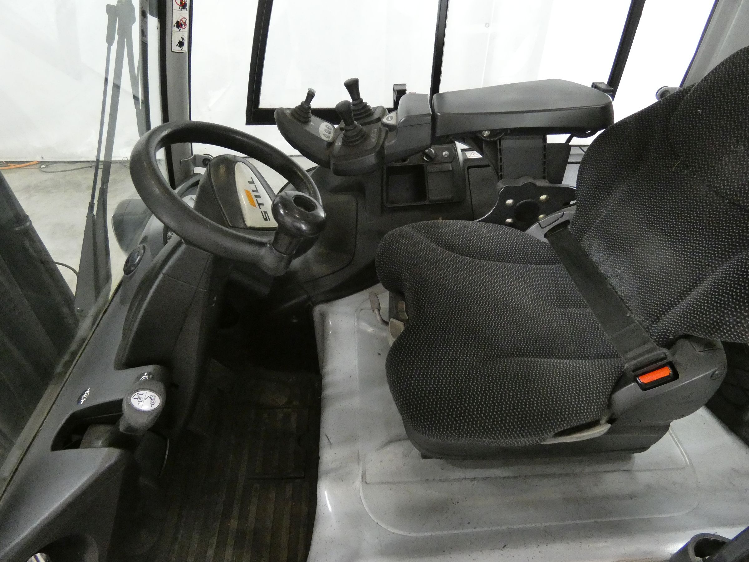 Still RX60-50 El�ctrica de 4 ruedas www.blackforxx.com