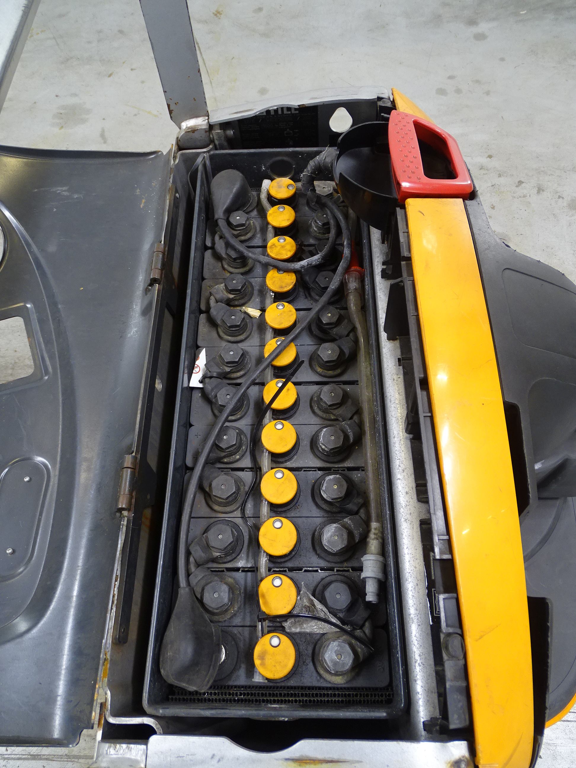 Still EXU16 Transpaleta  El�ctrica www.blackforxx.com