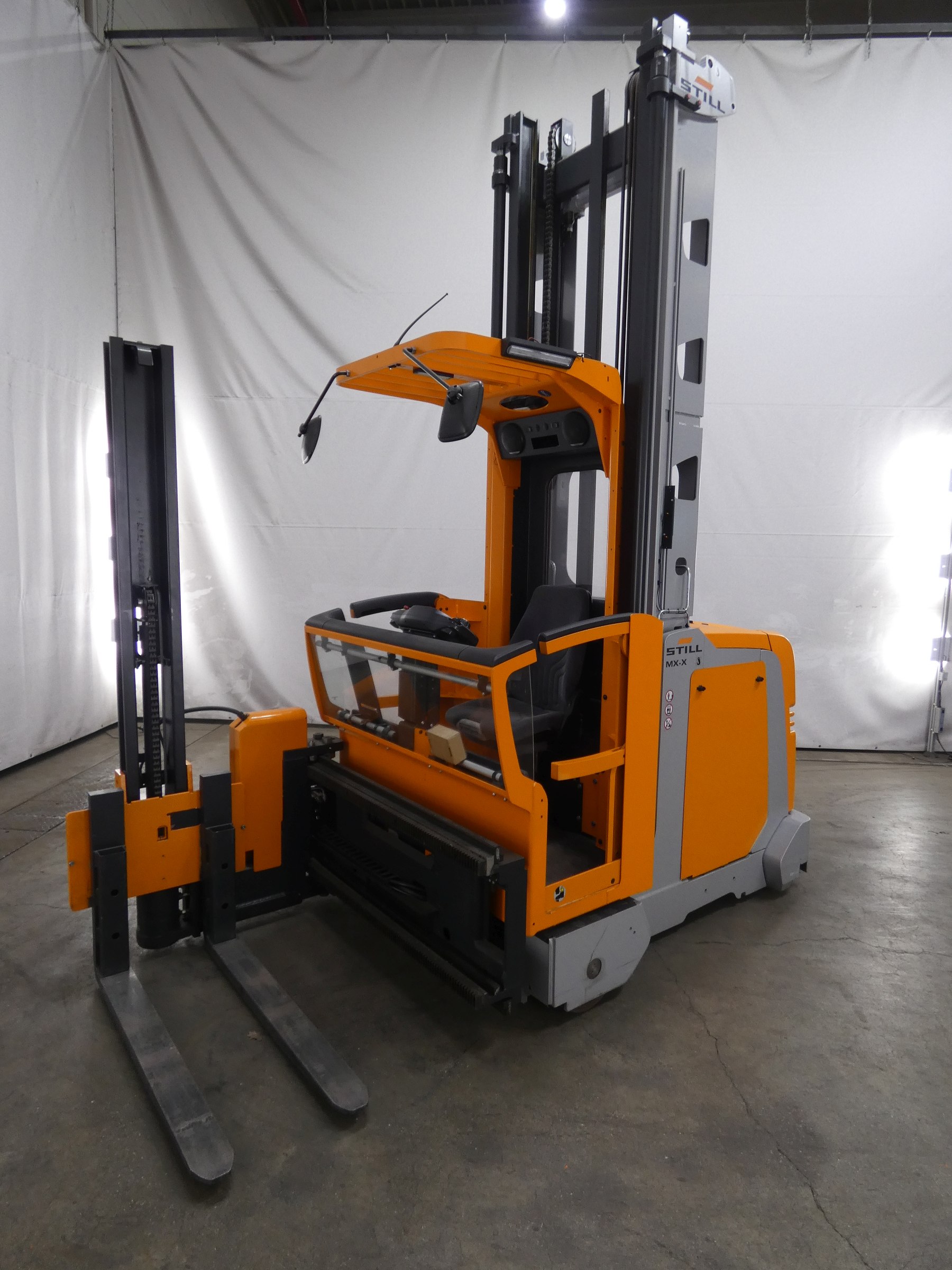 Still MX-X Hochhubkommissionierer www.blackforxx.com