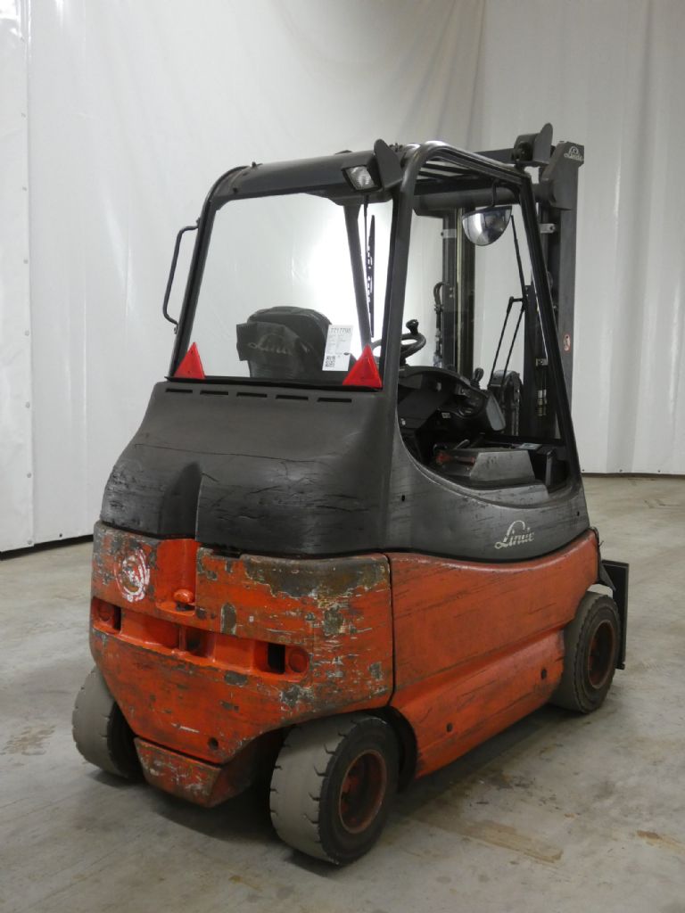 LINDE E30/03/600 Electric 4-wheel forklift www.blackforxx.com