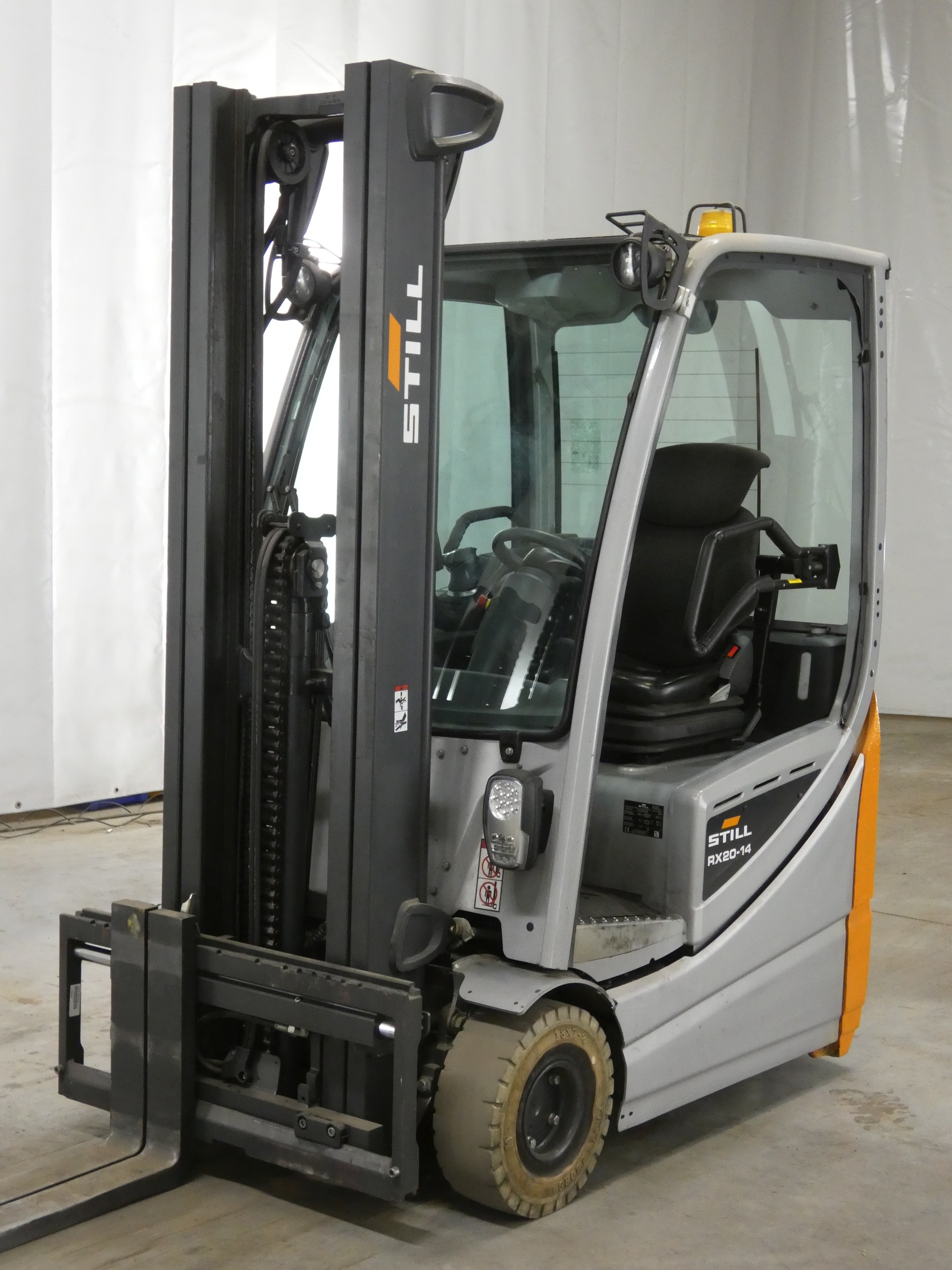 Still RX20-14C Elektro 3 Rad-Stapler www.blackforxx.com