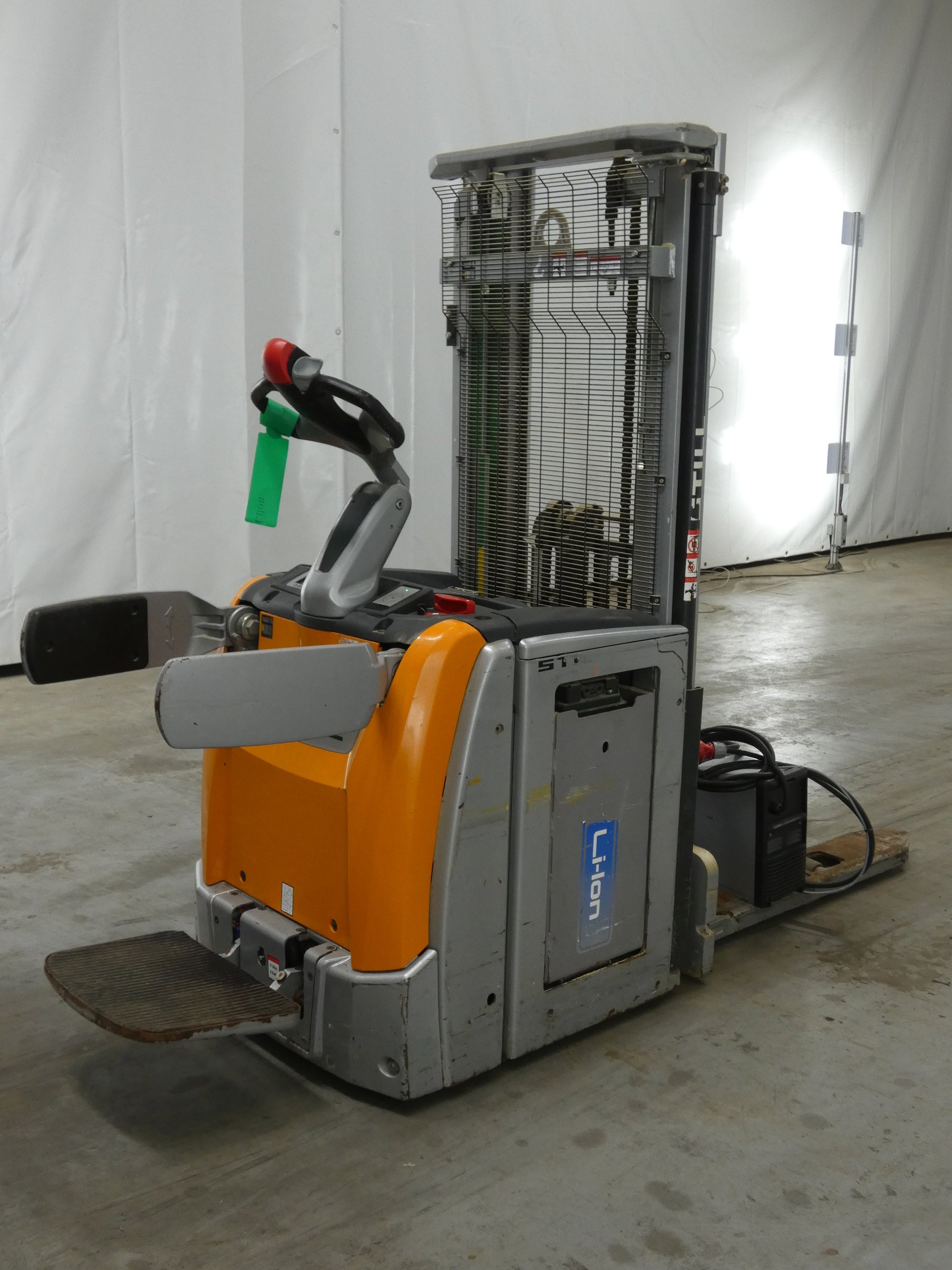 Still EXV-SF16/LIION Apilador el�ctrico www.blackforxx.com