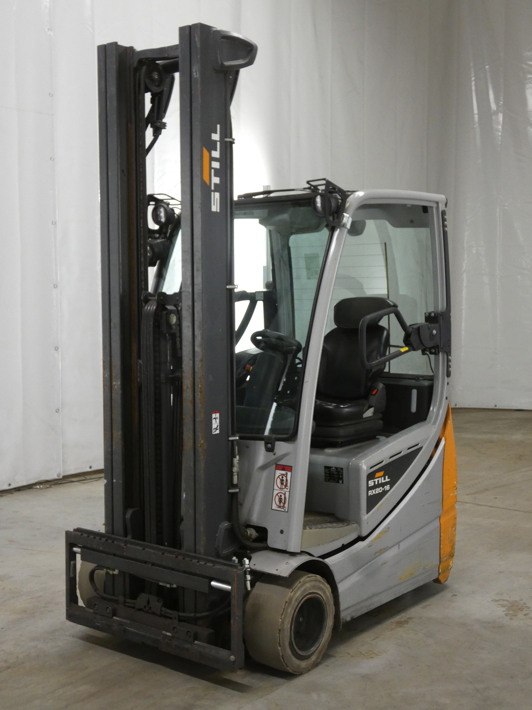 Still RX20-16 Elektro 3 Rad-Stapler www.blackforxx.com