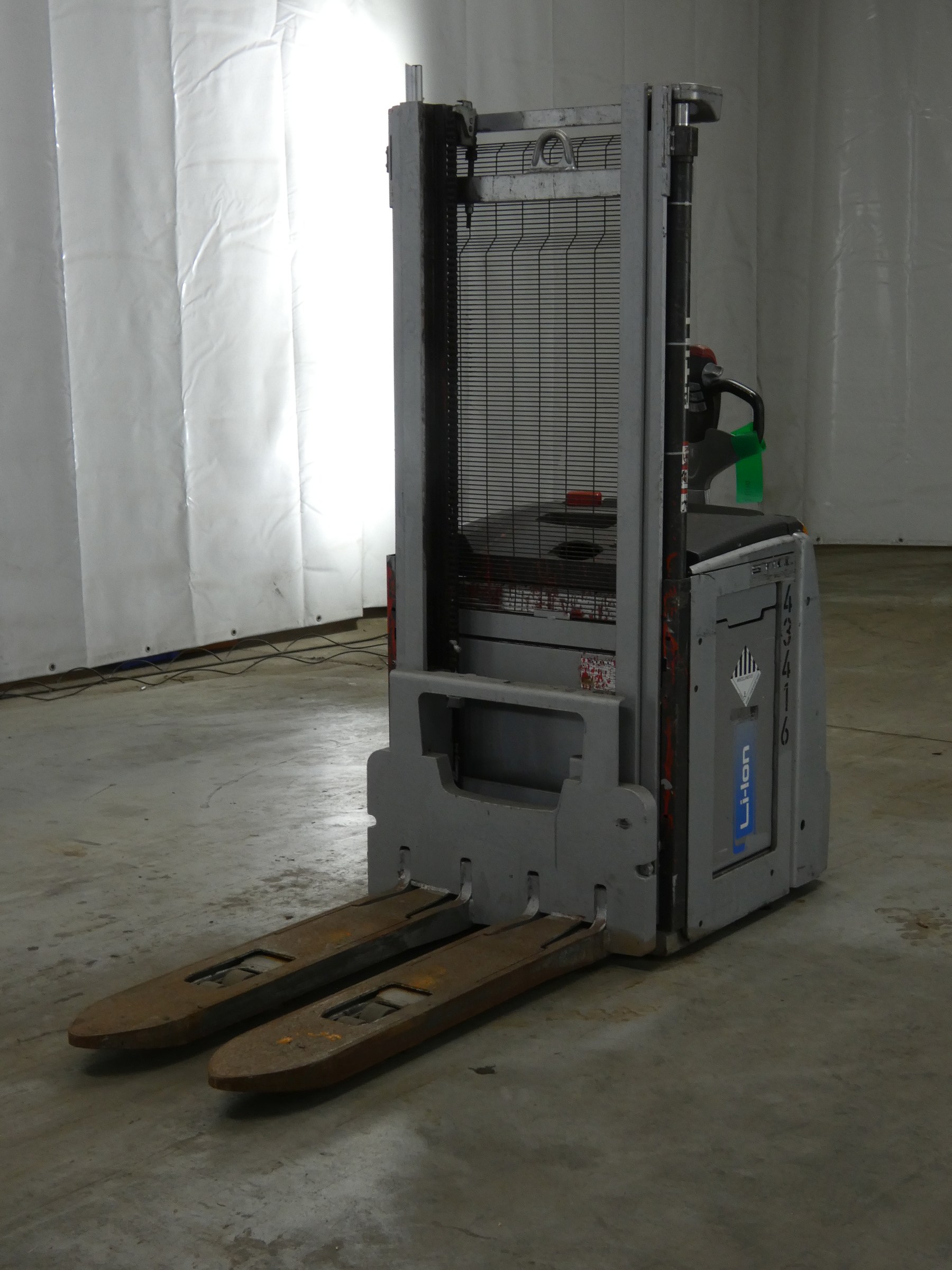 Still EXV20/LIION Apilador el�ctrico www.blackforxx.com