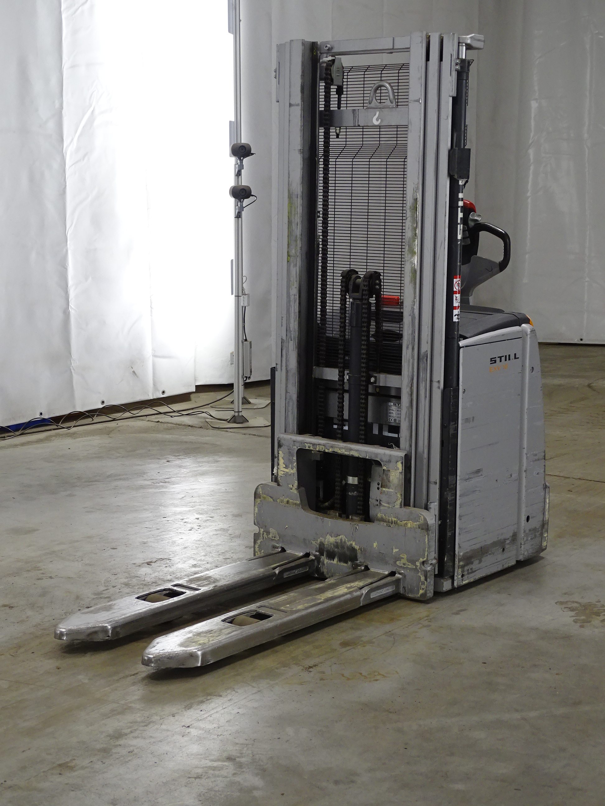 Still EXV16 Apilador el�ctrico www.blackforxx.com