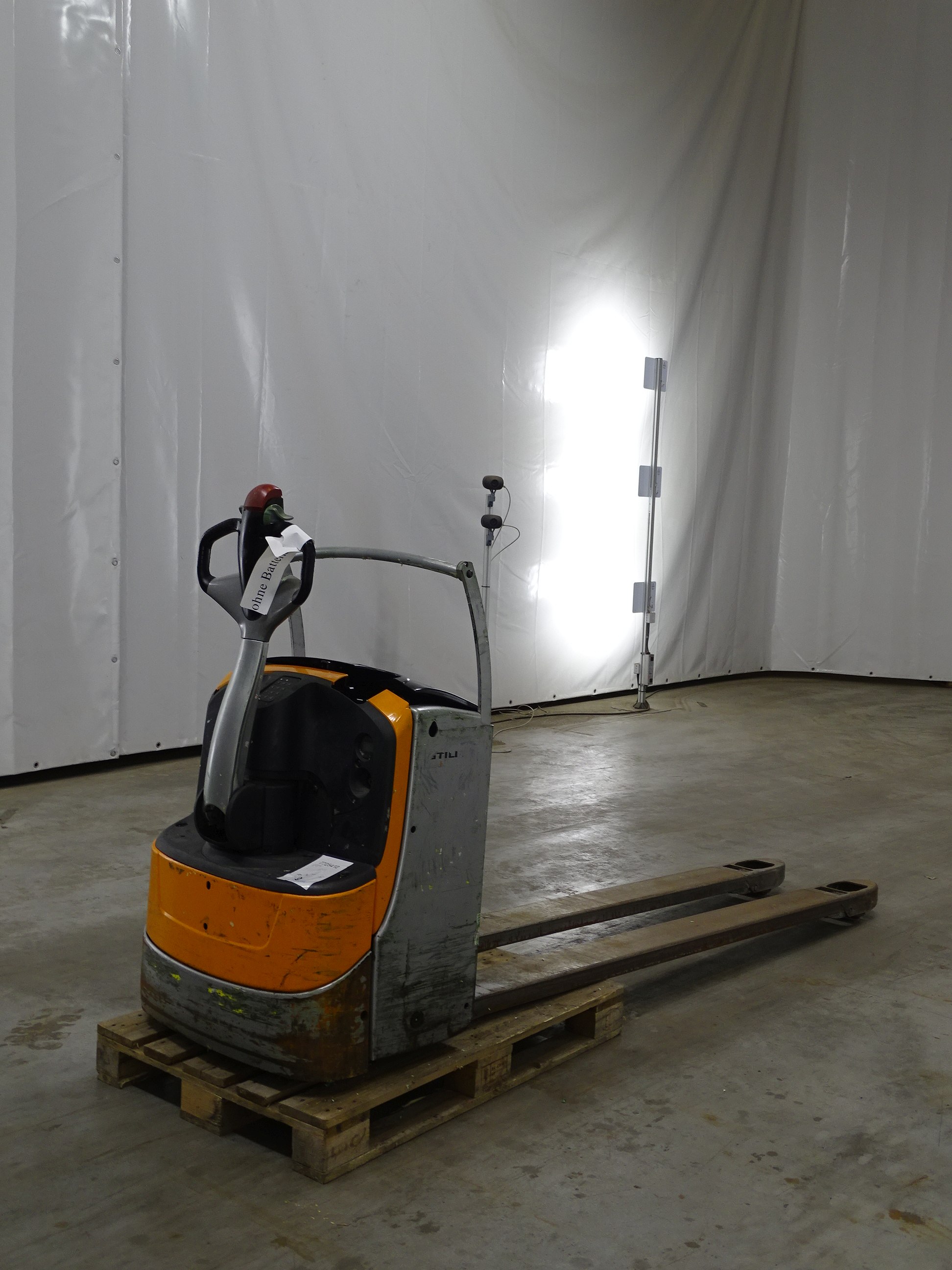 Still EXU20/2400MM Electric Pallet Truck www.blackforxx.com