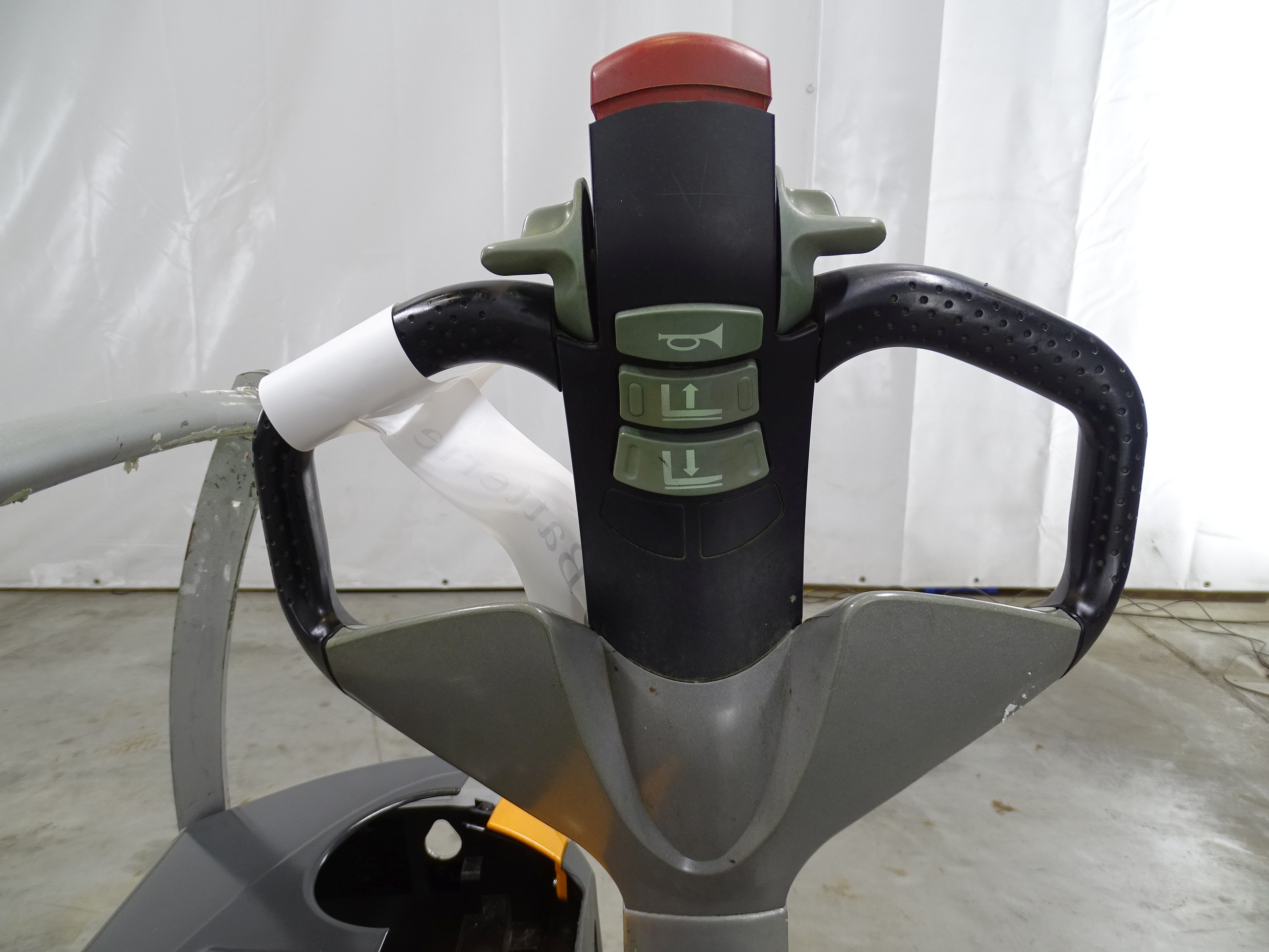 Still EXU20/2400MM Electric Pallet Truck www.blackforxx.com