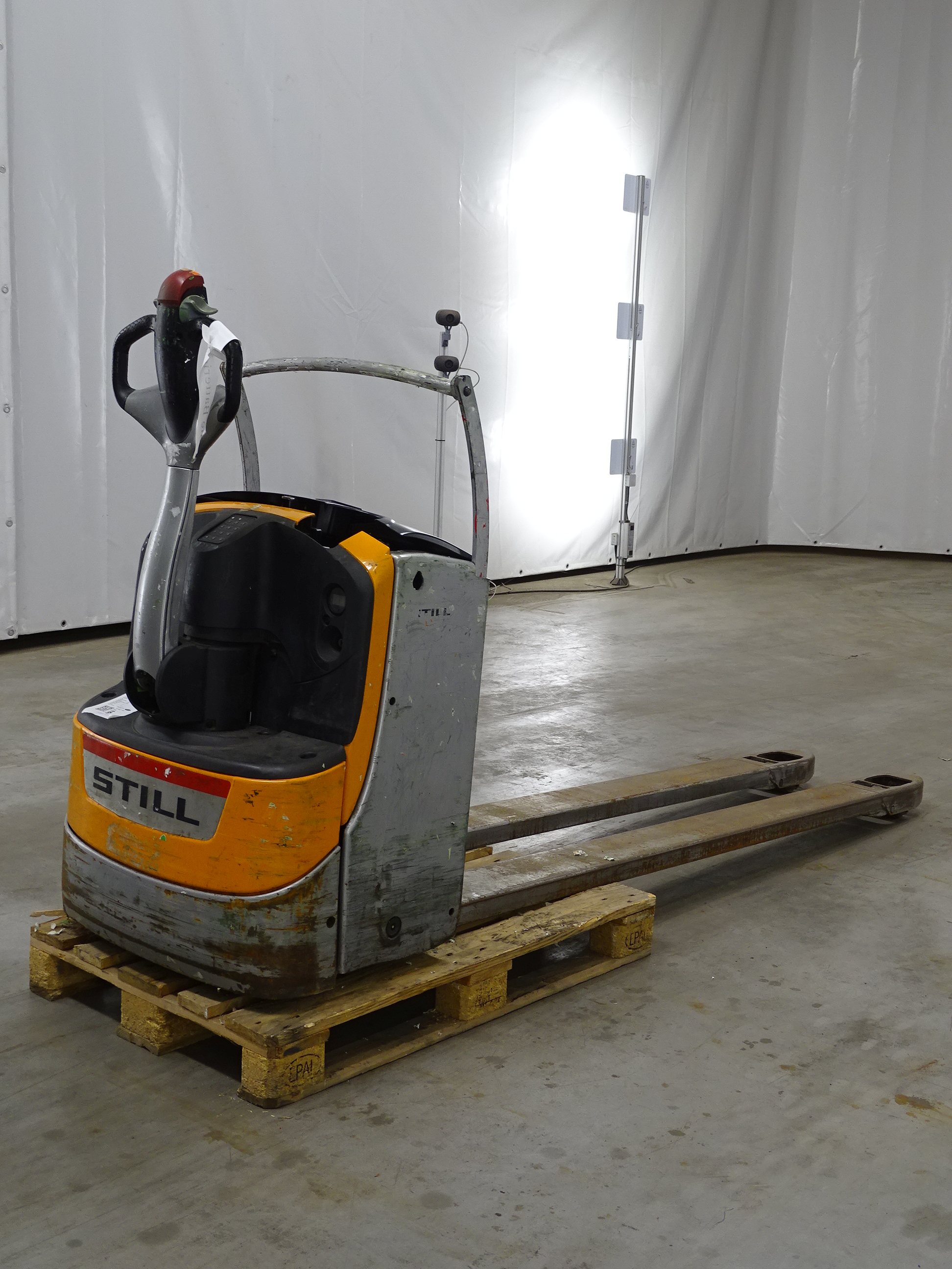 Still EXU20/2400MM Electric Pallet Truck www.blackforxx.com