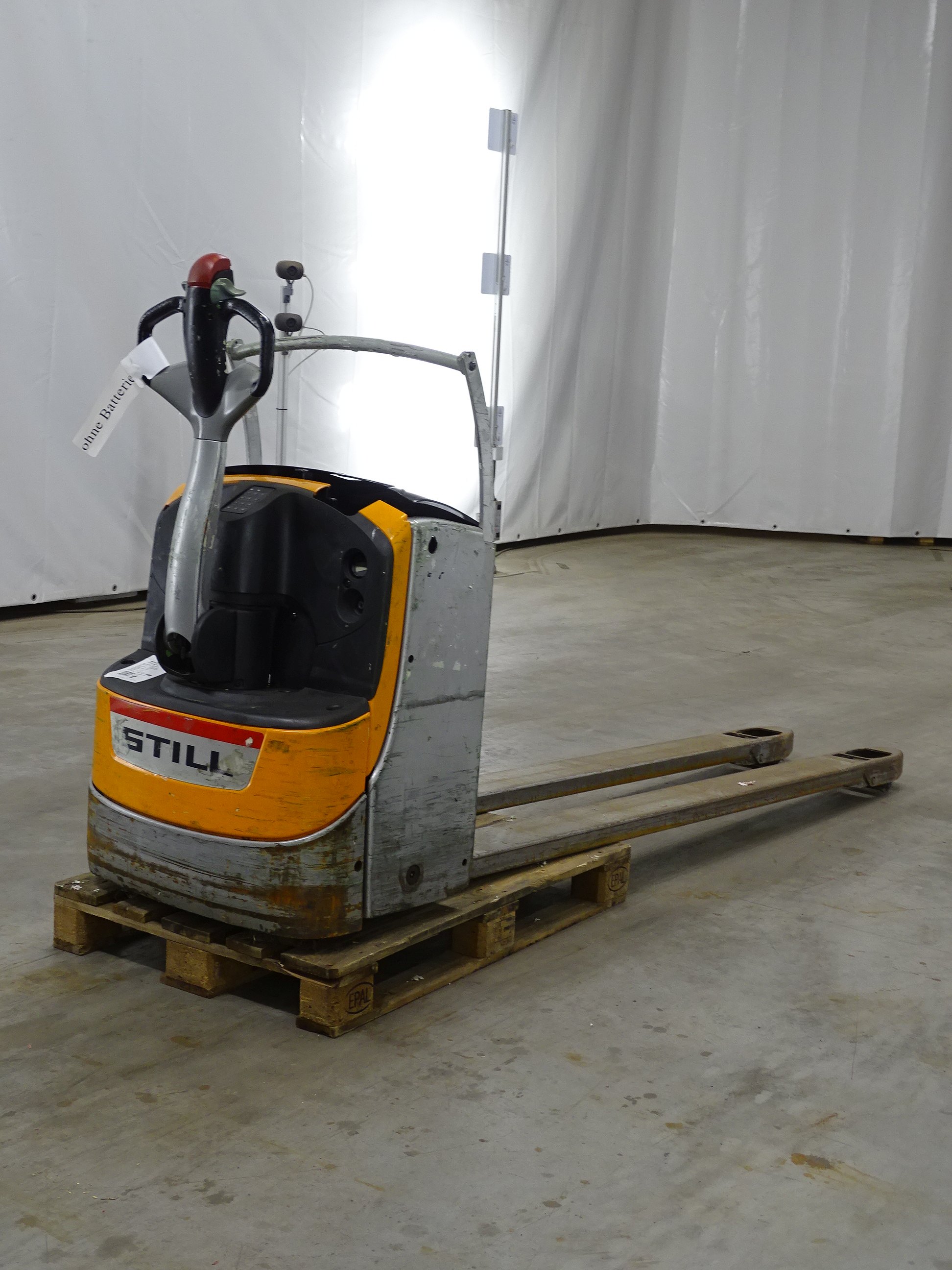 Still EXU20/2400MM Electric Pallet Truck www.blackforxx.com