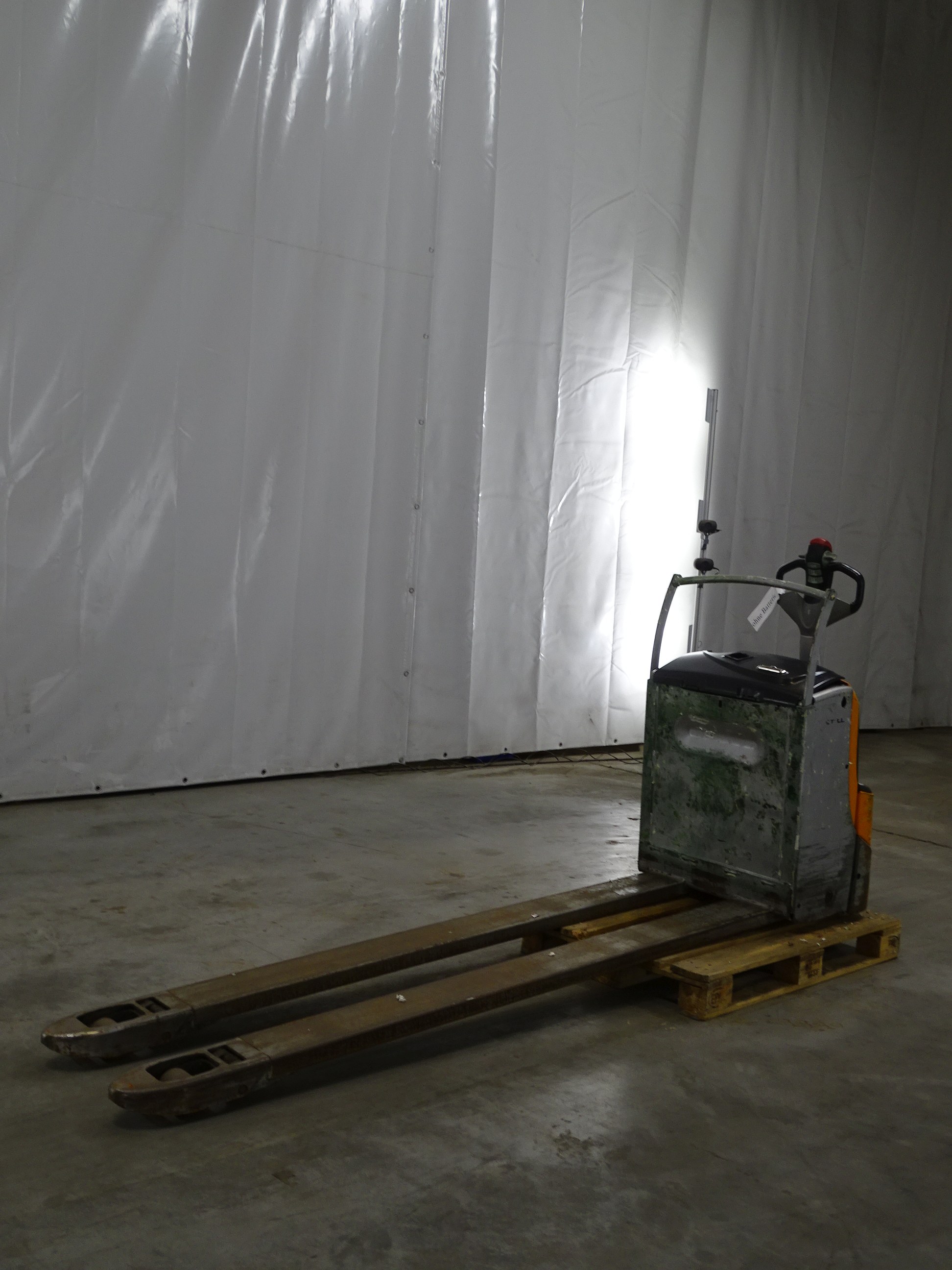 Still EXU20/2400MM Electric Pallet Truck www.blackforxx.com