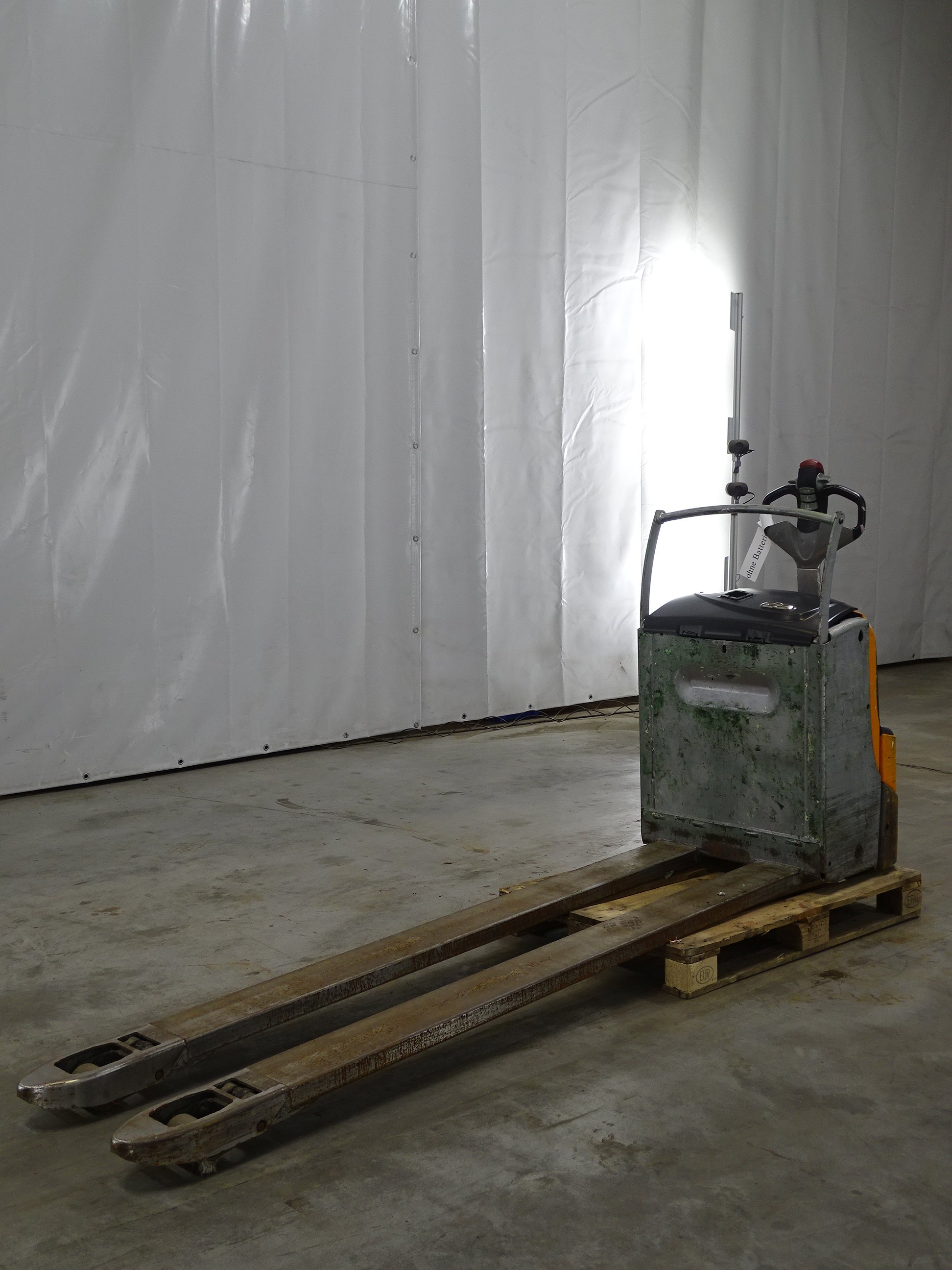 Still EXU20/2400MM Porta Paletes el�tricos www.blackforxx.com