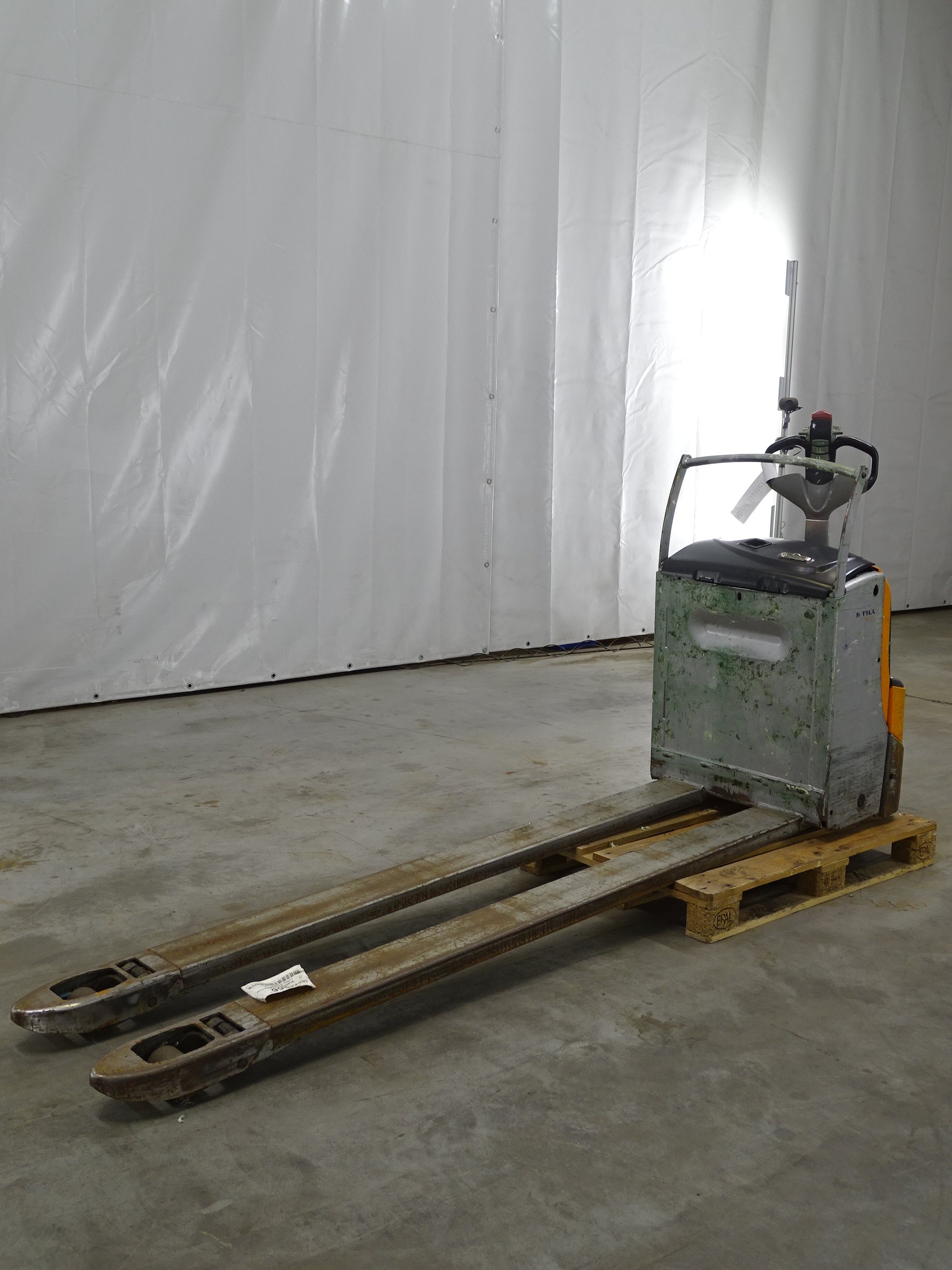Still EXU20/2400MM Electric Pallet Truck www.blackforxx.com