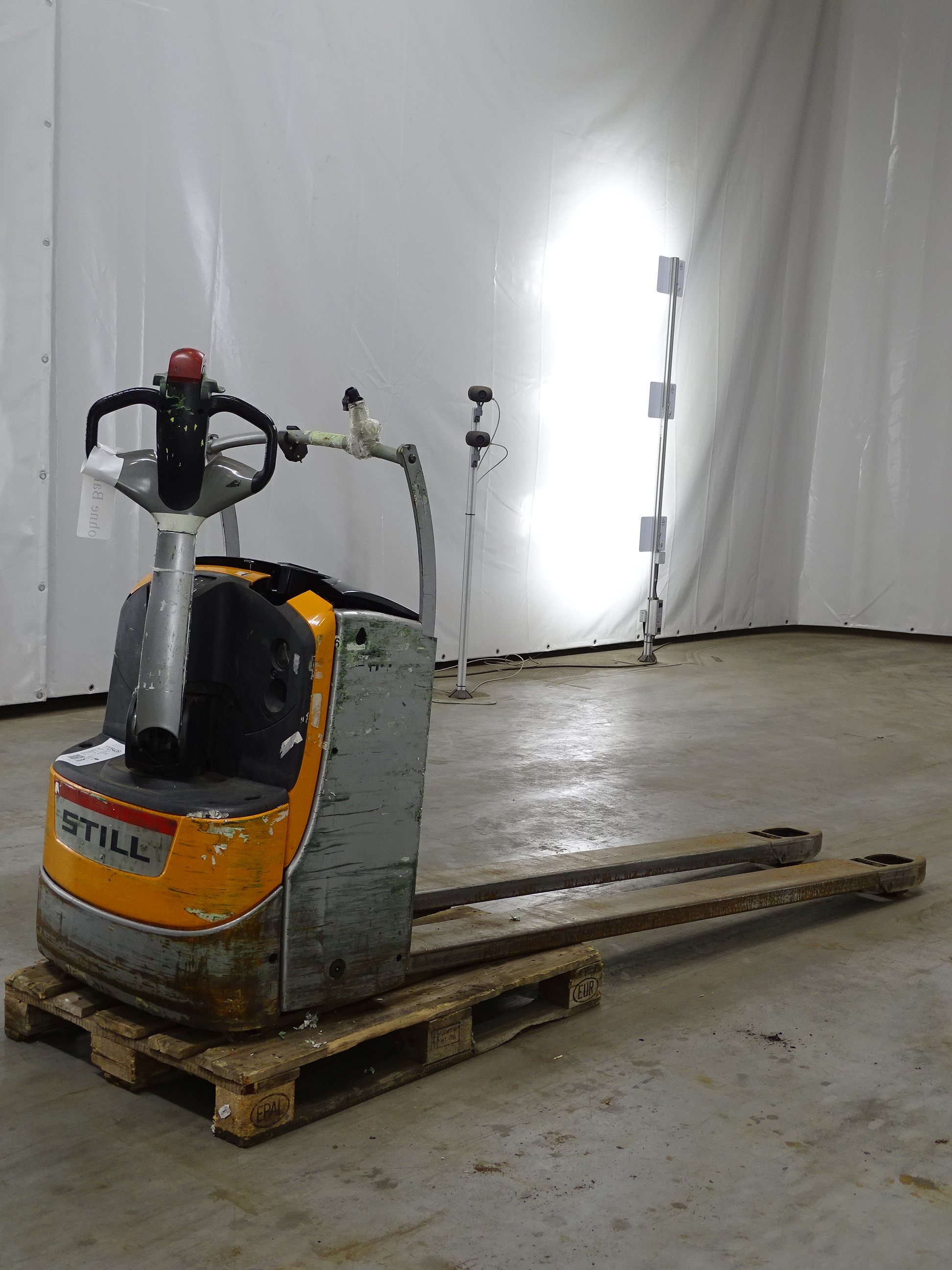 Still EXU20/2400MM Porta Paletes el�tricos www.blackforxx.com