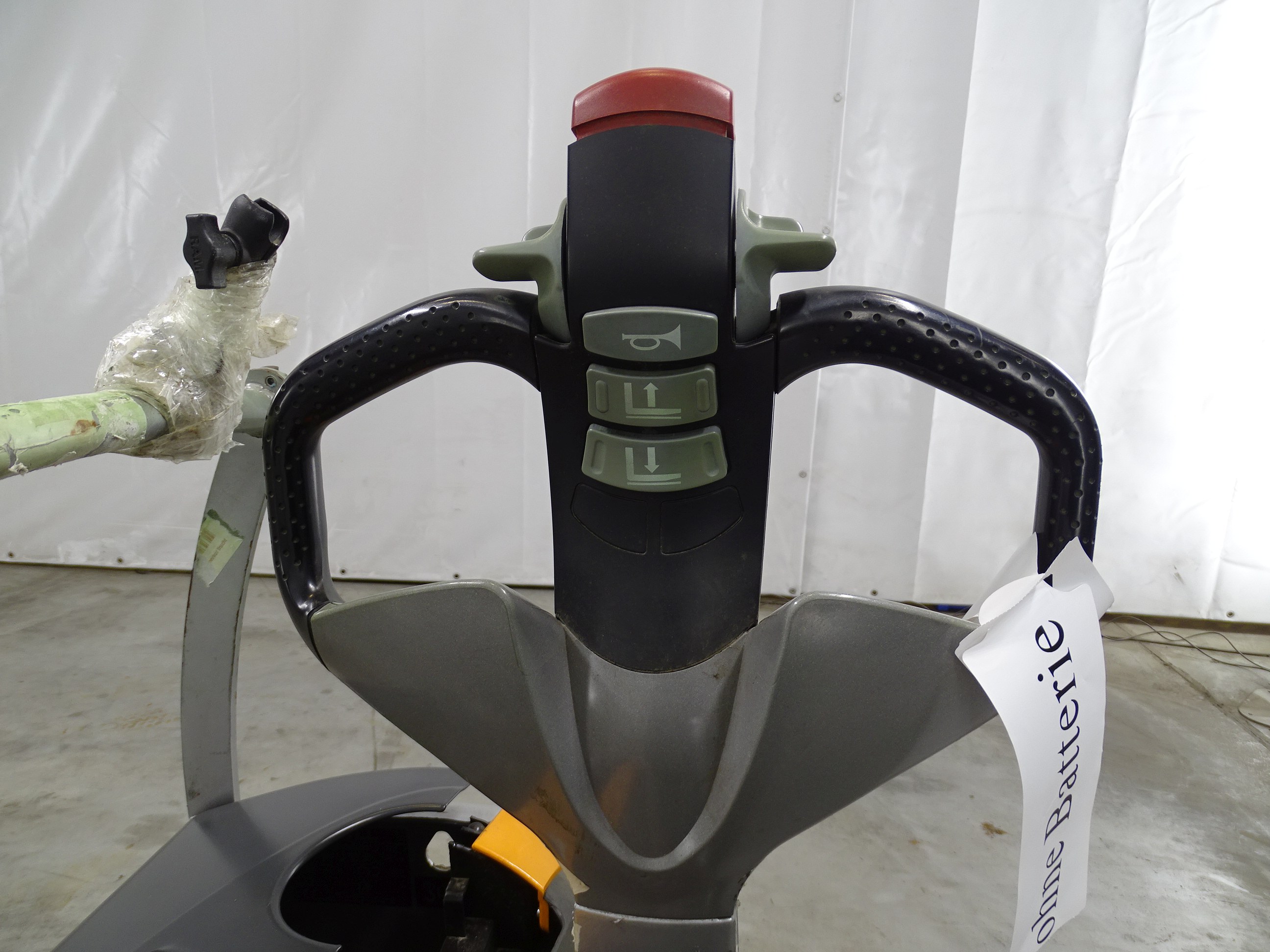 Still EXU20/2400MM Porta Paletes el�tricos www.blackforxx.com