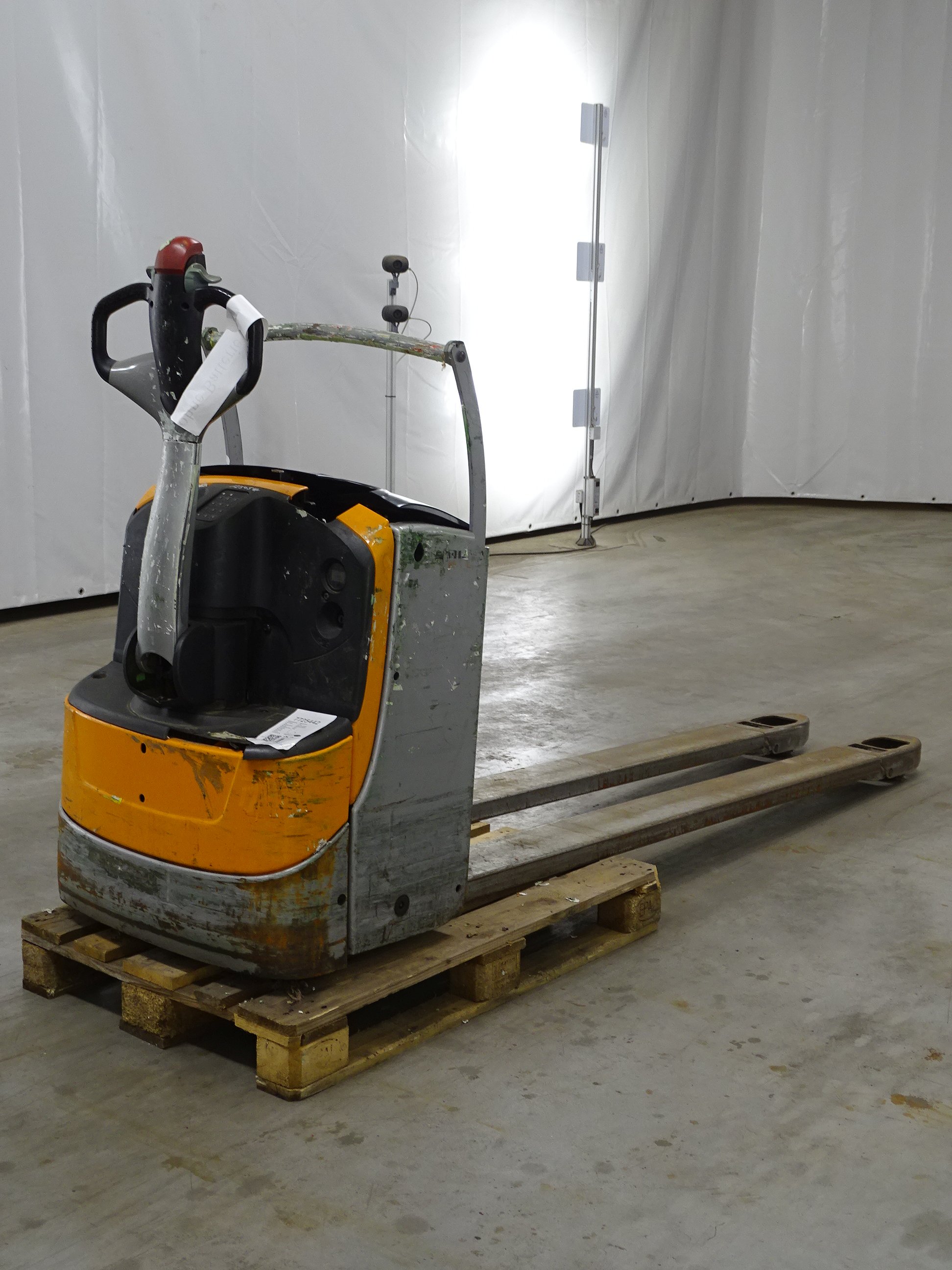 Still EXU20/2400MM Electric Pallet Truck www.blackforxx.com