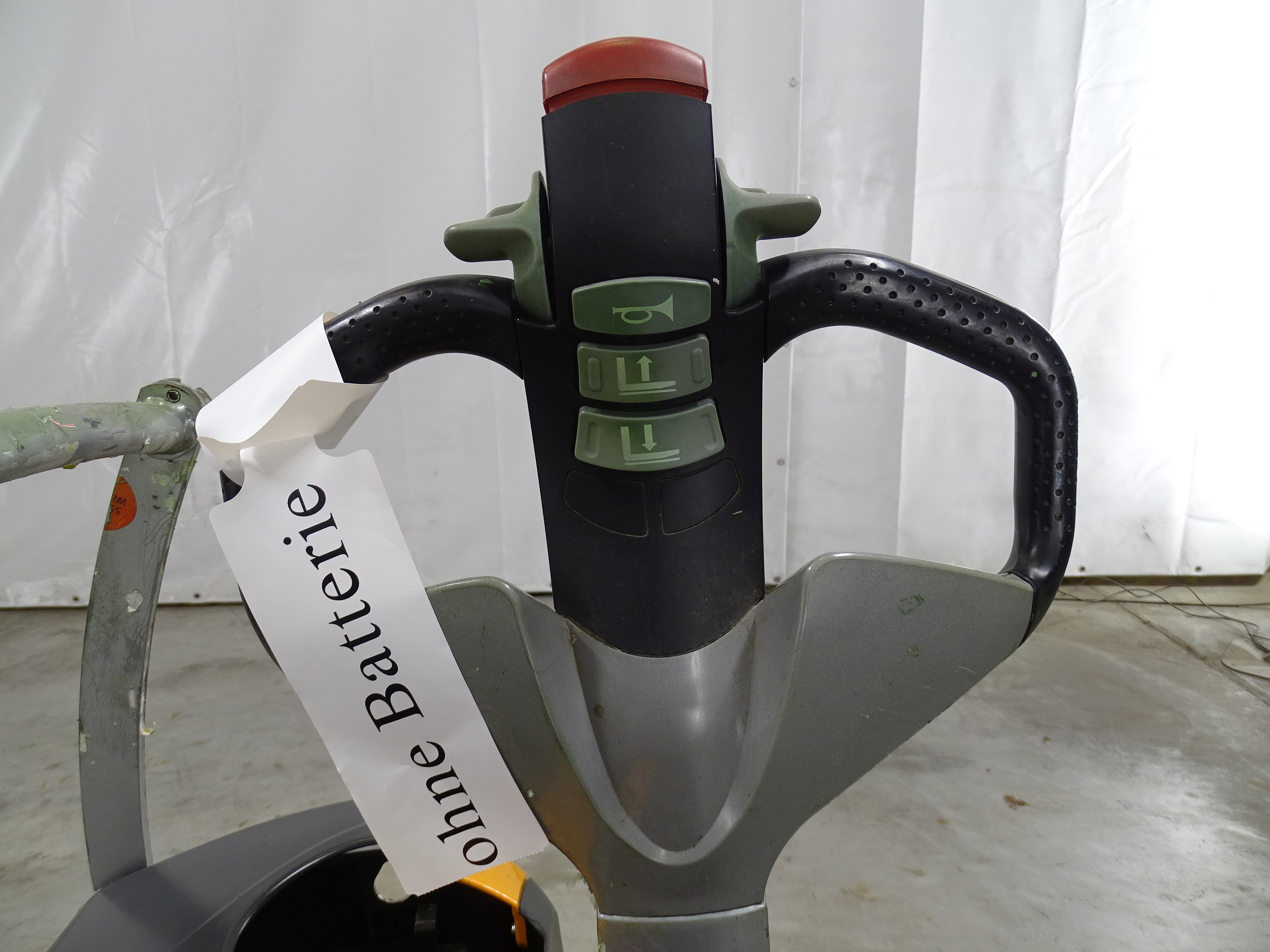 Still EXU20/2400MM Electric Pallet Truck www.blackforxx.com