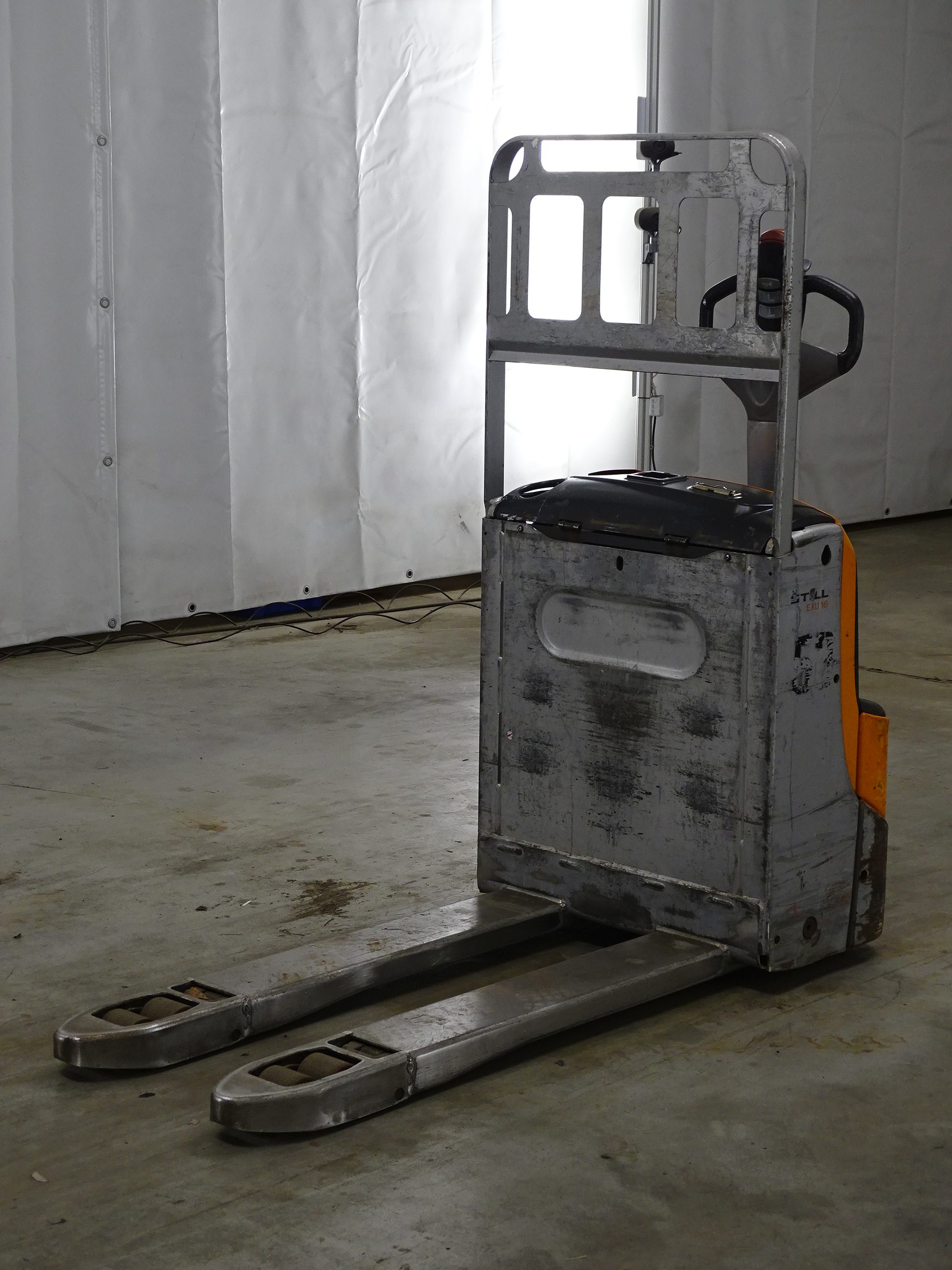 Still EXU16 Electric Pallet Truck www.blackforxx.com