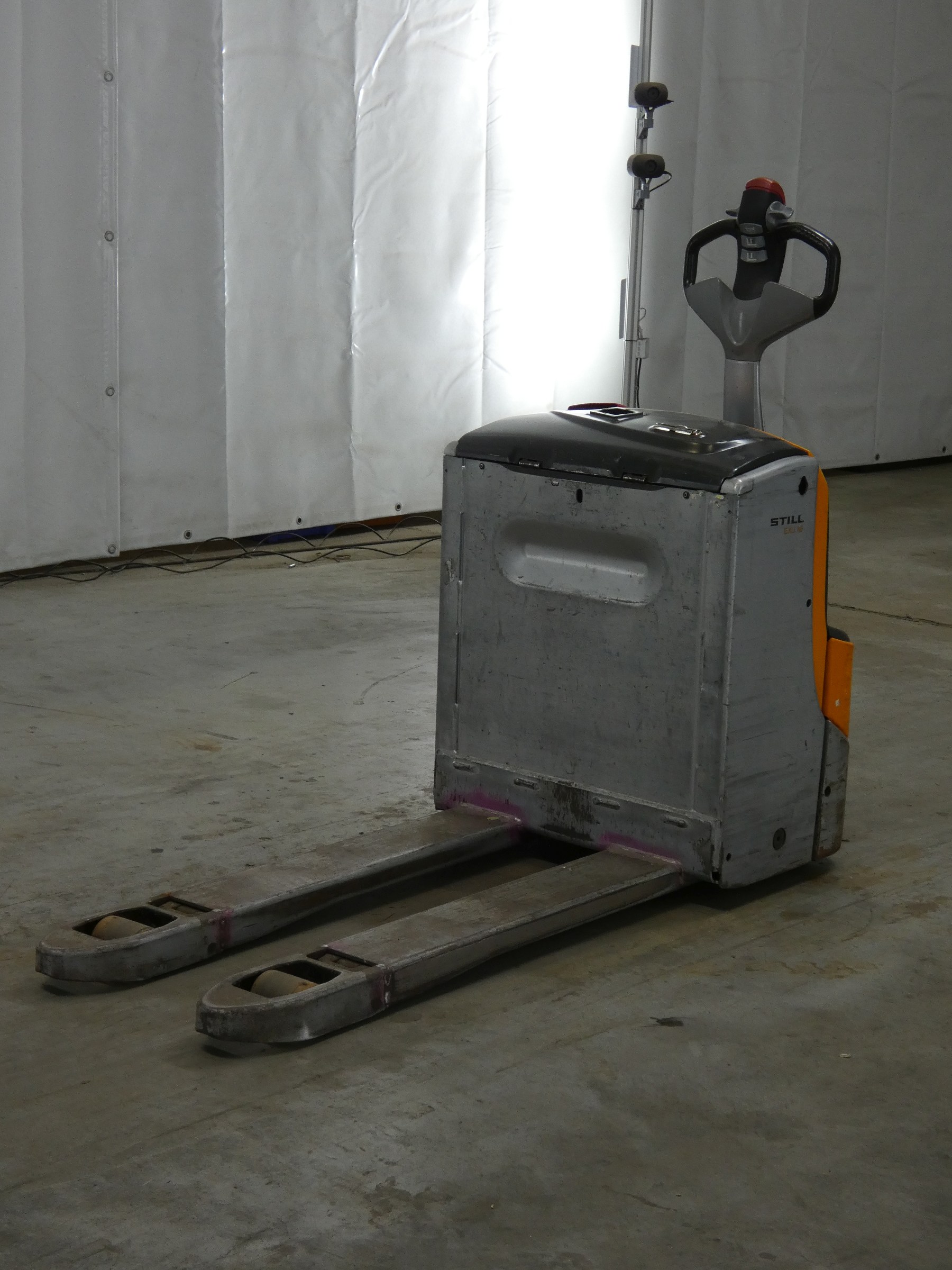 Still EXU16 Transpaleta  El�ctrica www.blackforxx.com