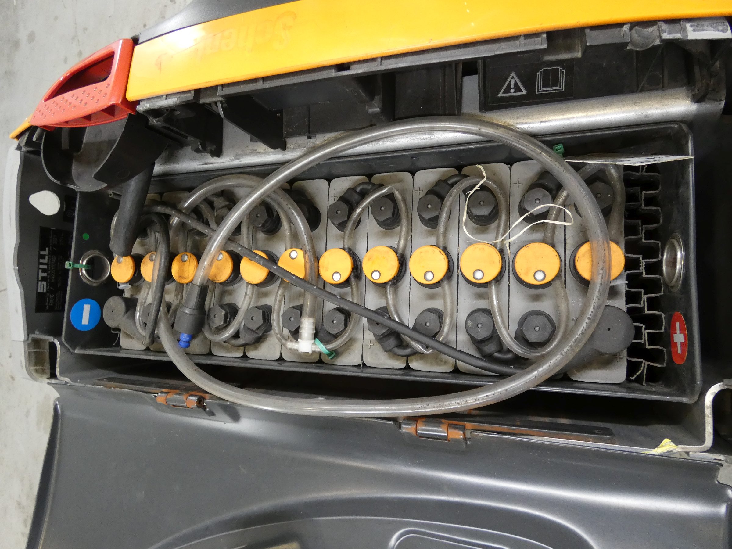 Still EXU16 Transpaleta  El�ctrica www.blackforxx.com