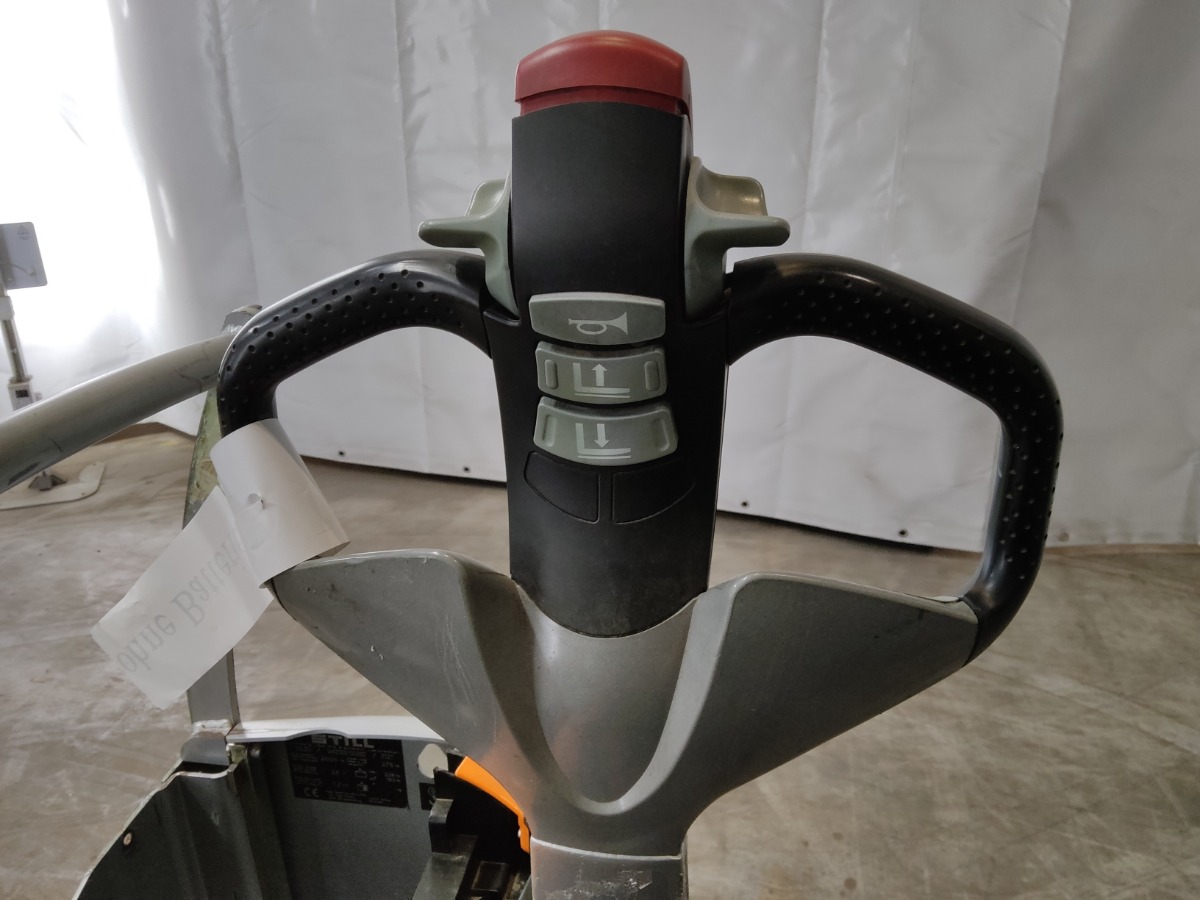 Still EXU20 Pallettruck www.blackforxx.com