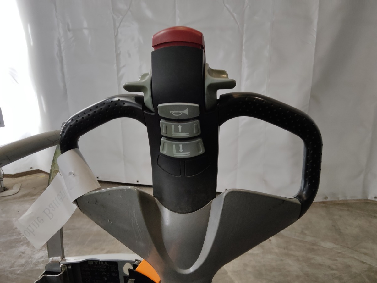 Still EXU20 Pallettruck www.blackforxx.com