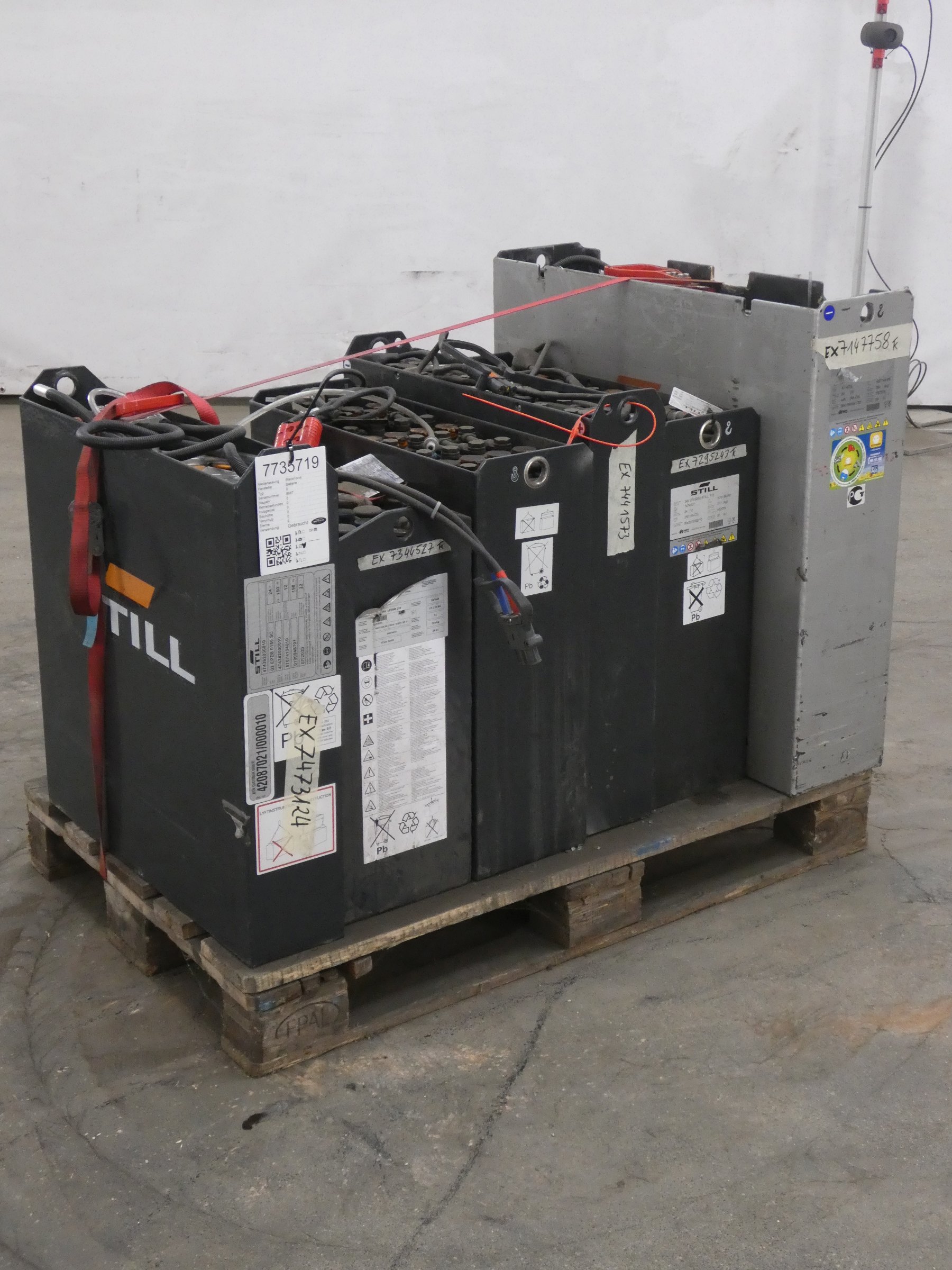 WEITERE 6XBATTERIEN Other www.blackforxx.com