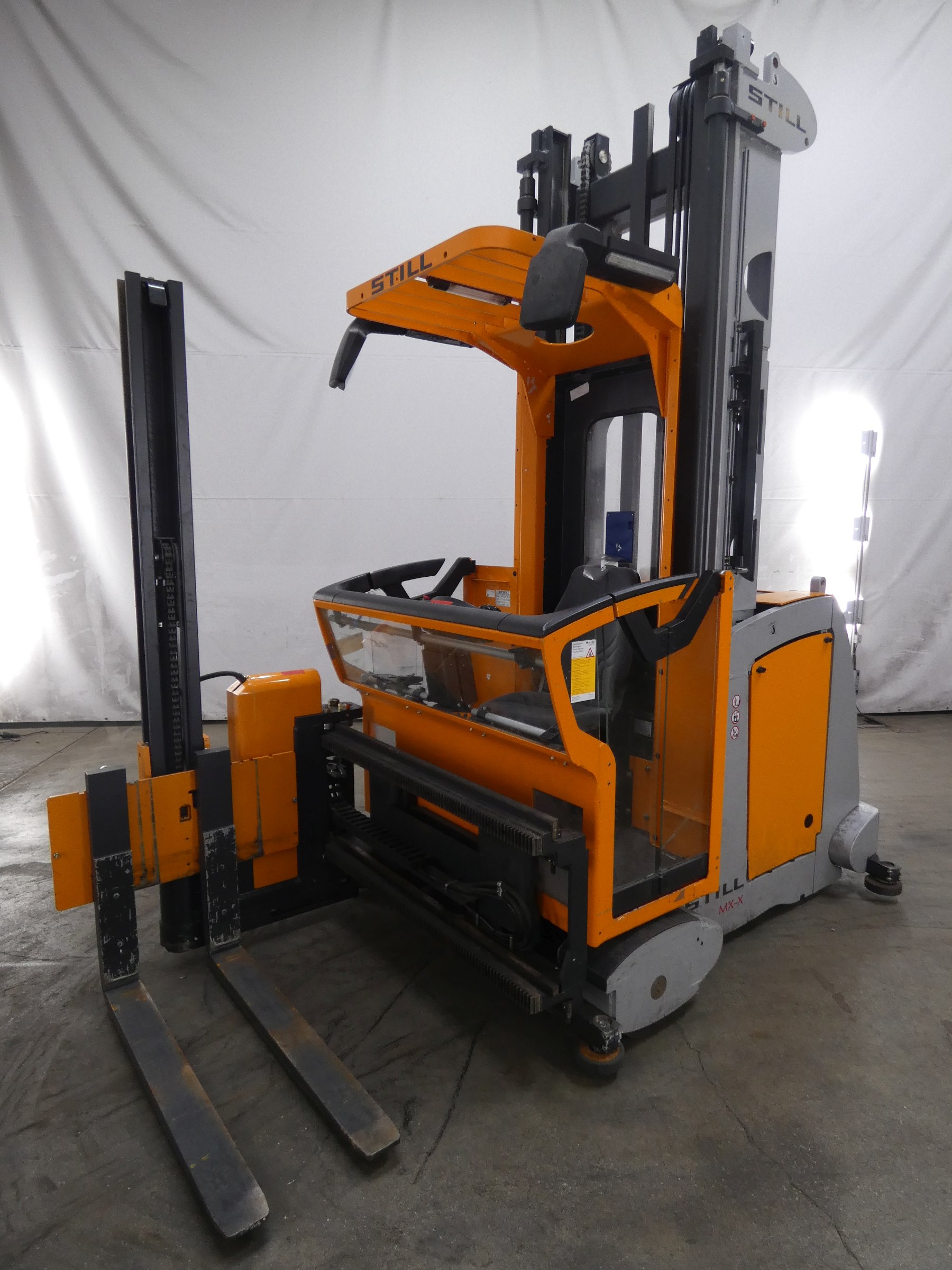 Still MX-X High Level Order Picker www.blackforxx.com