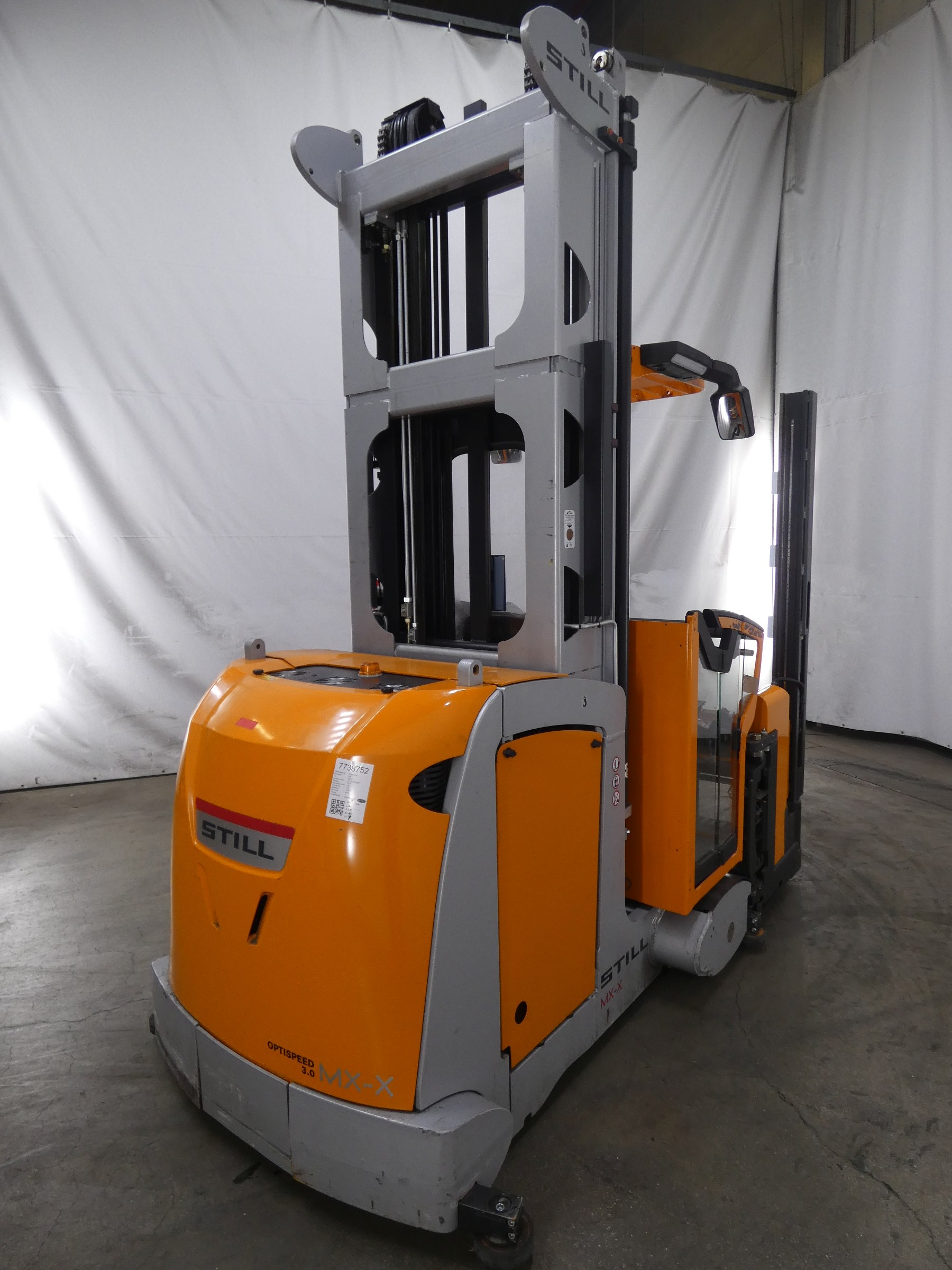 Still MX-X High Level Order Picker www.blackforxx.com