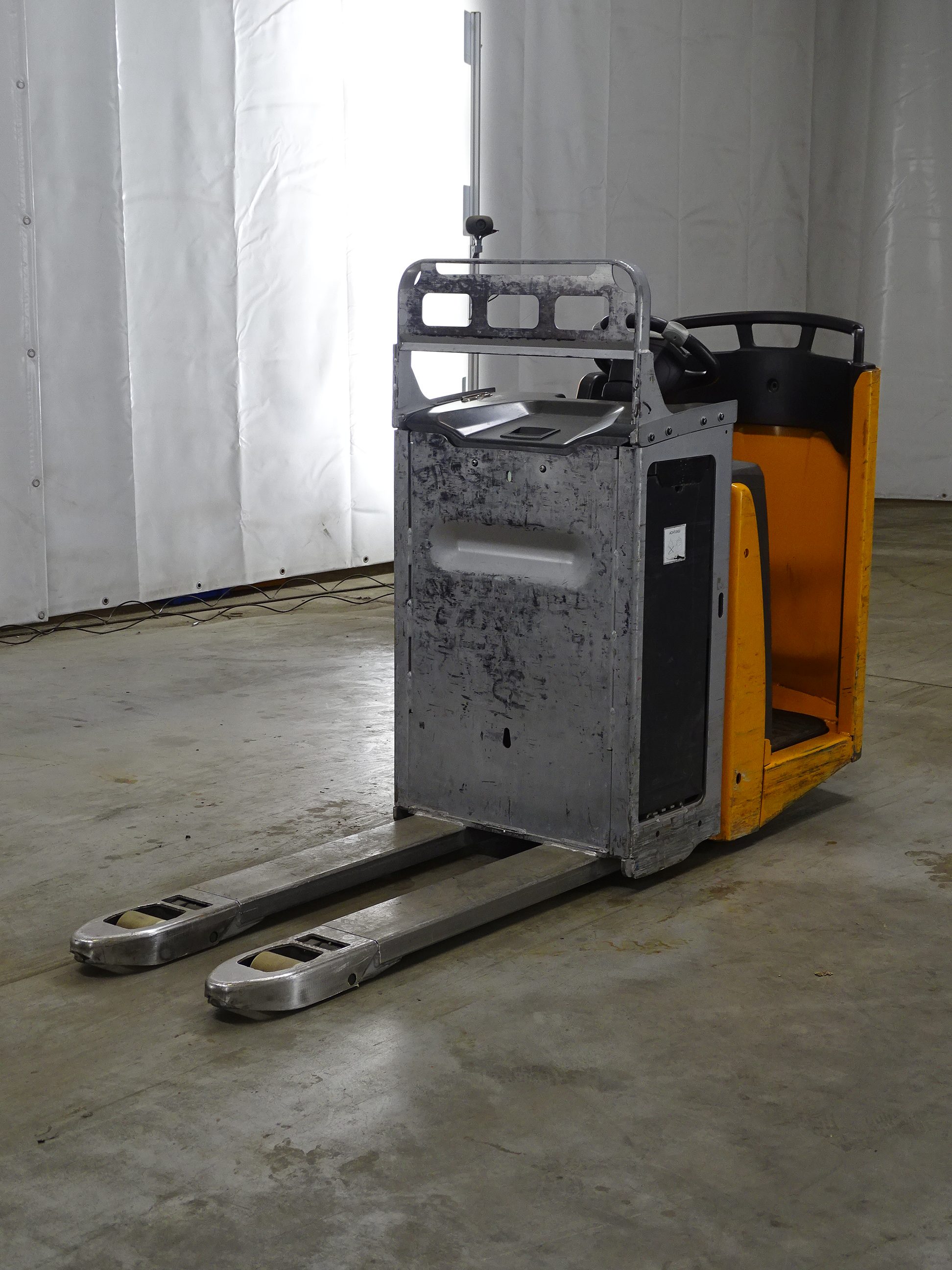 Still EXH-S20 Pallettruck www.blackforxx.com