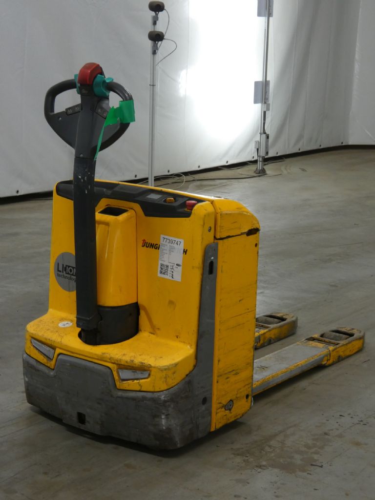 JUNGHEINRICH EJE116/LIION Transpallet elettrico www.blackforxx.com