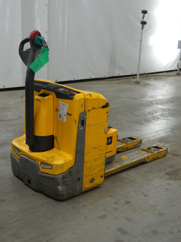 JUNGHEINRICH EJE116/LIION Transpallet elettrico www.blackforxx.com