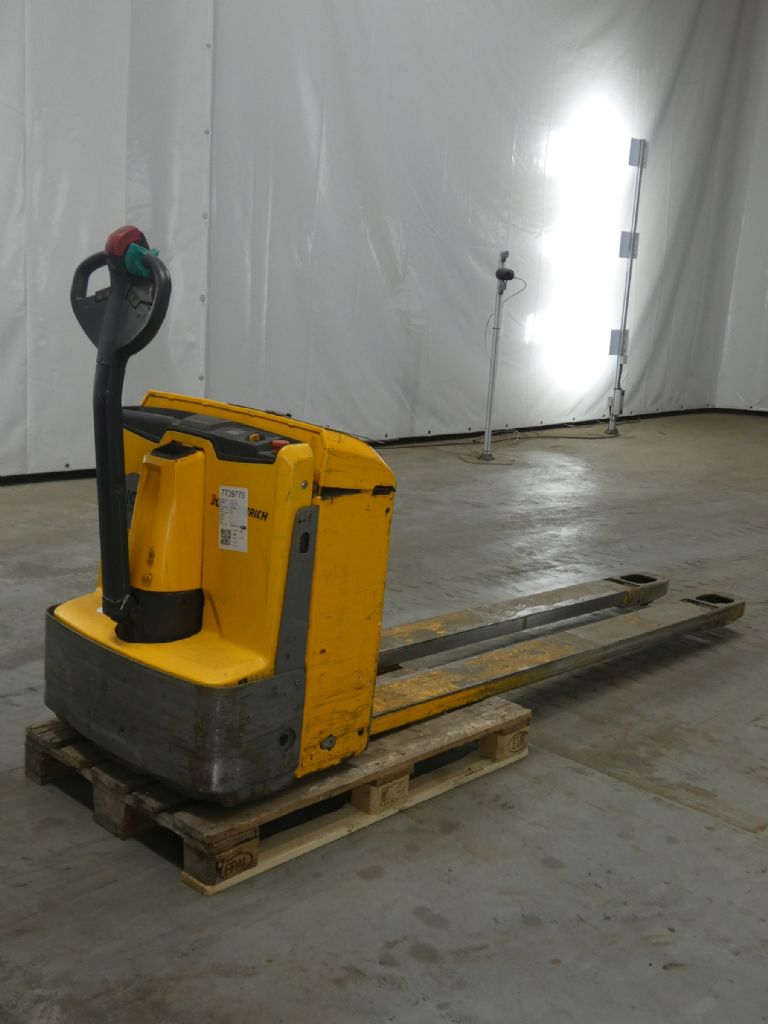 JUNGHEINRICH EJE120/2400MM/LIION Transpaleta  El�ctrica www.blackforxx.com