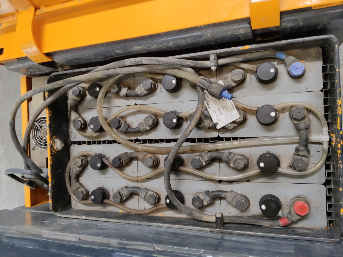 JUNGHEINRICH EKS110Z280ZZ120 Hoogheffende orderverzameltruck  www.blackforxx.com