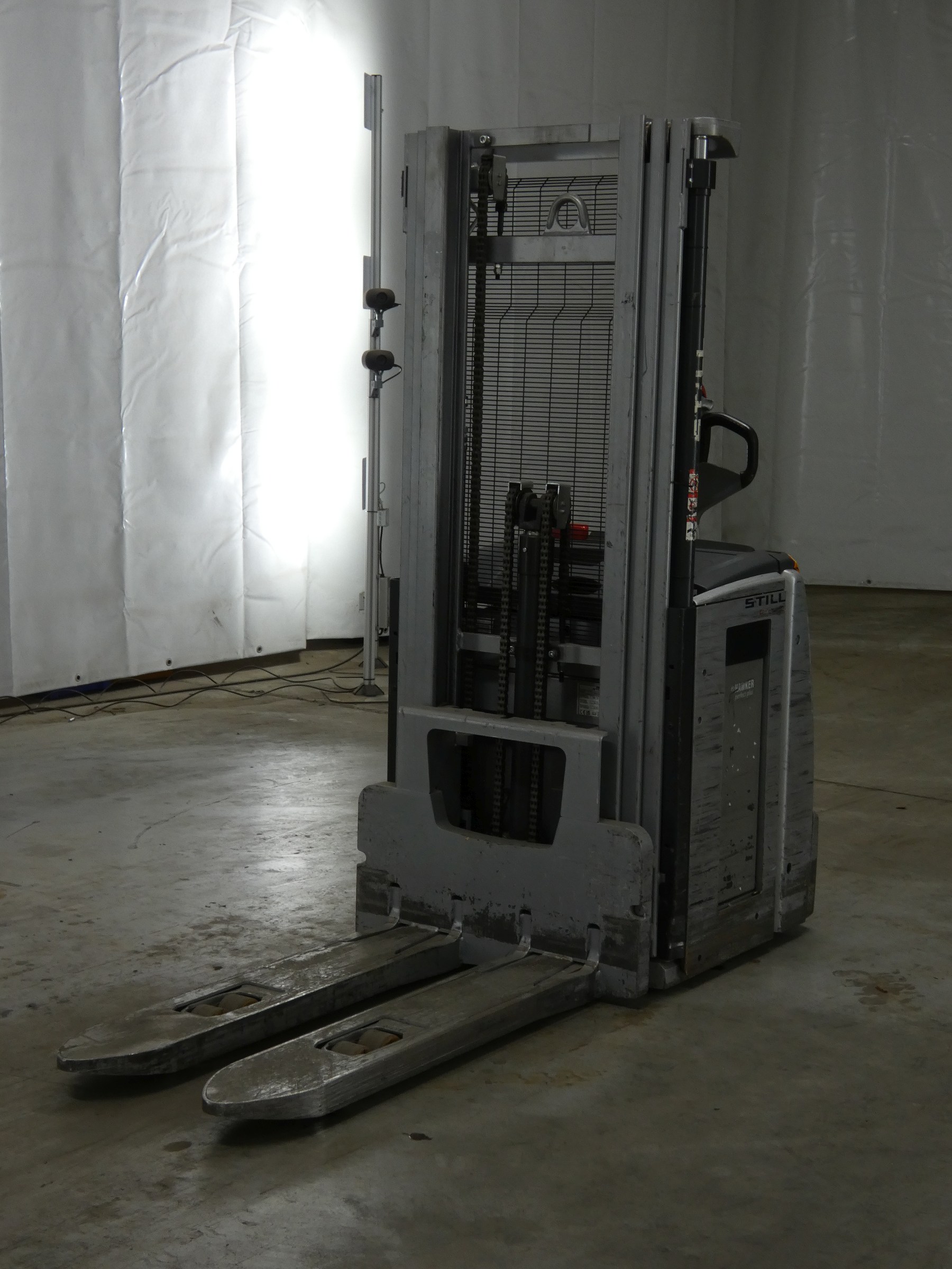 Still EXV20 Apilador el�ctrico www.blackforxx.com