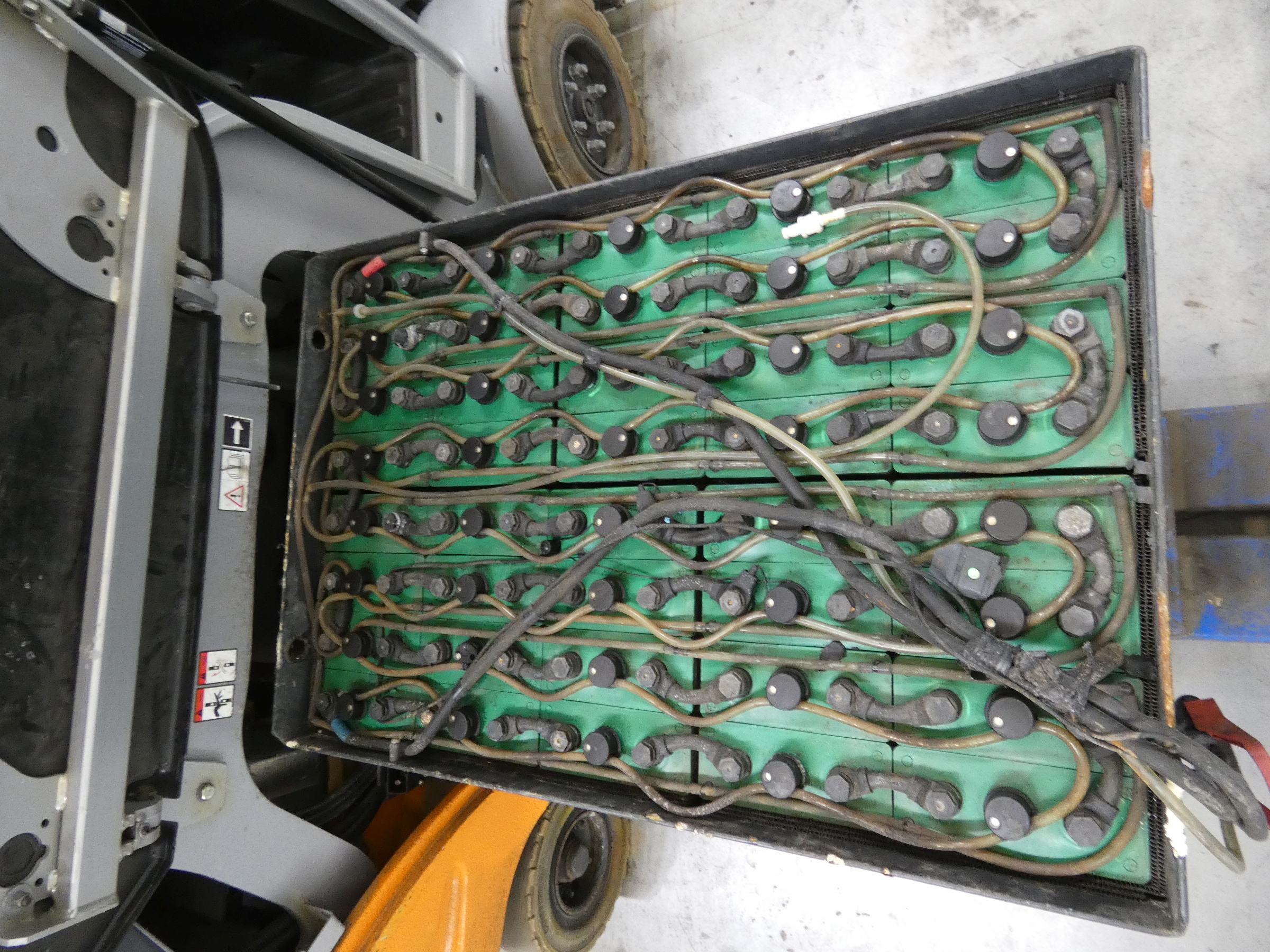 Still RX60-30 Elektro 4 Rad-Stapler www.blackforxx.com