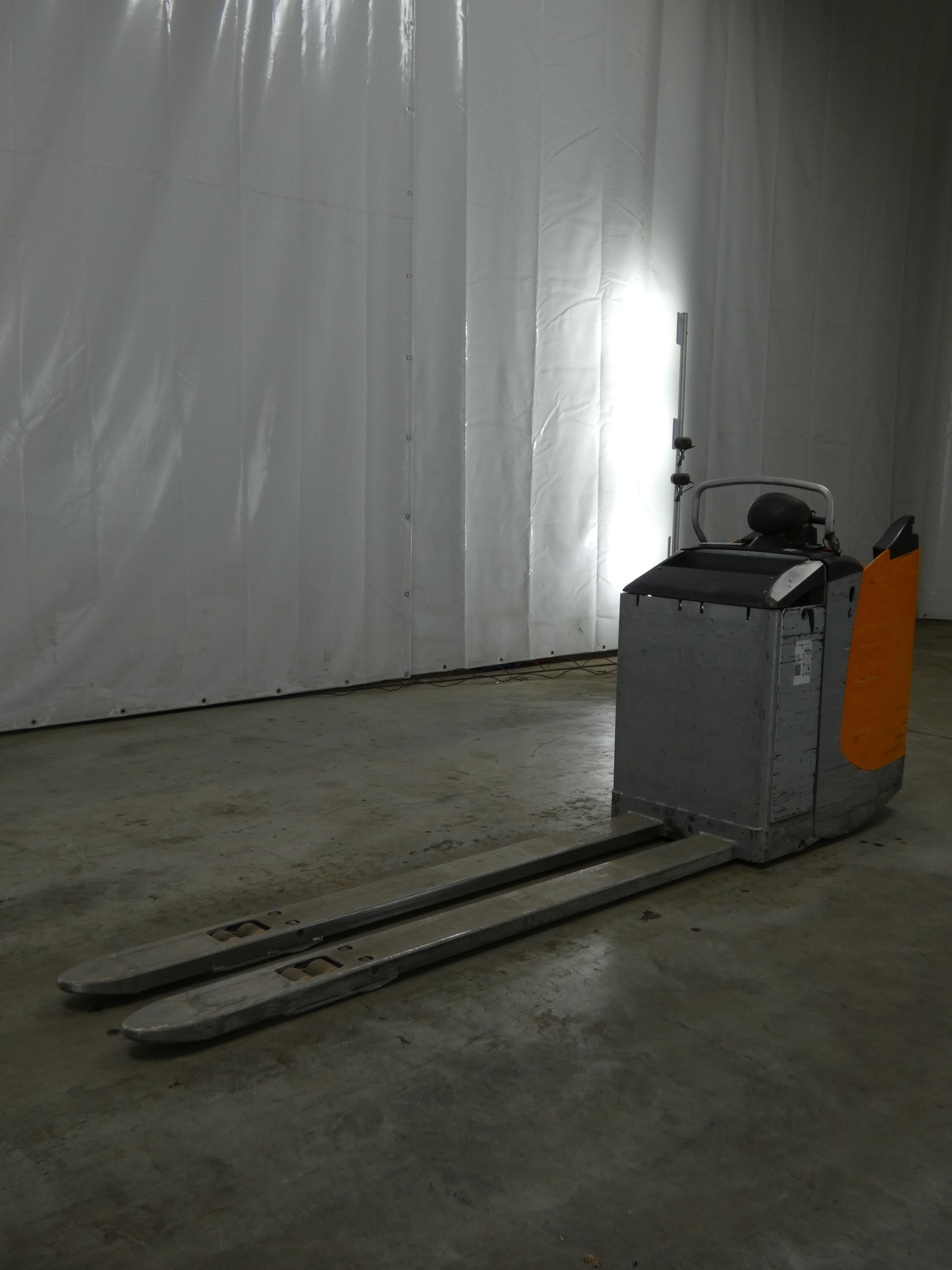 Still EXU-S24/2400MM Transpaleta  El�ctrica www.blackforxx.com