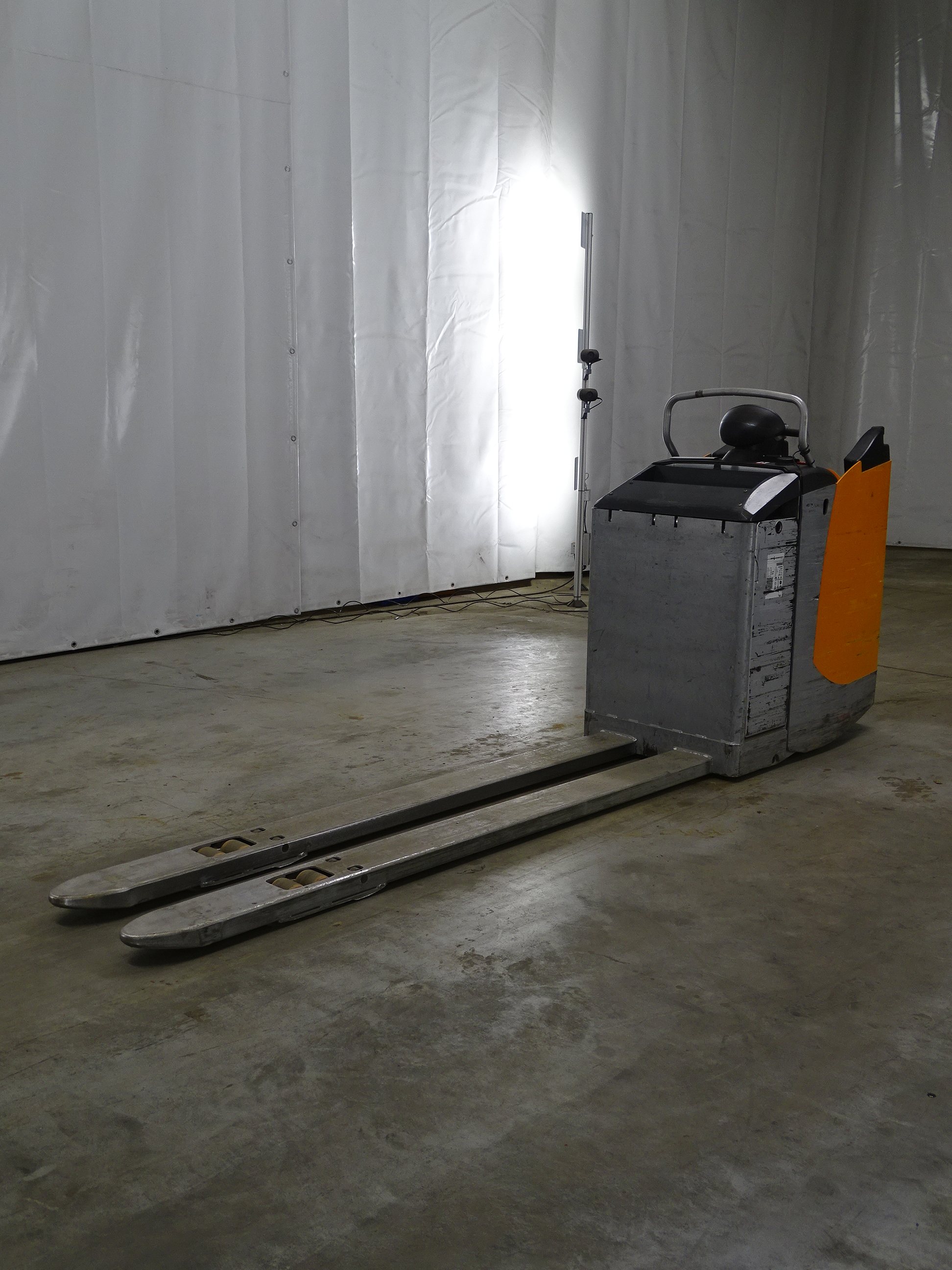 Still EXU-S24/2400MM Transpaleta  El�ctrica www.blackforxx.com