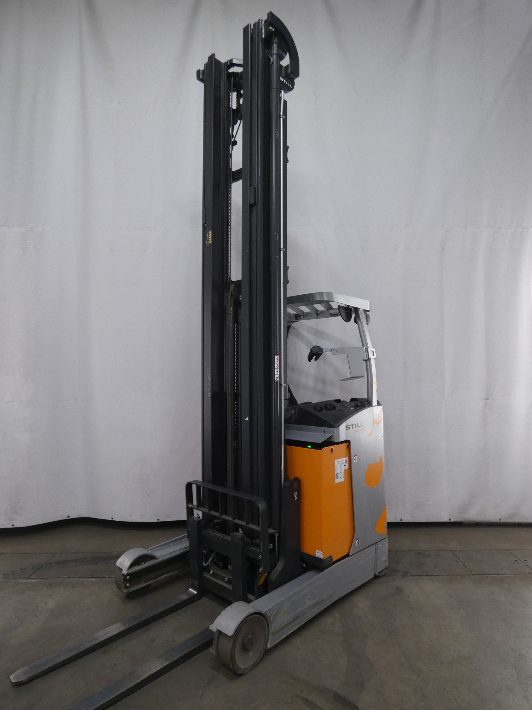 STILL FM-X17 Reachtruck www.blackforxx.com