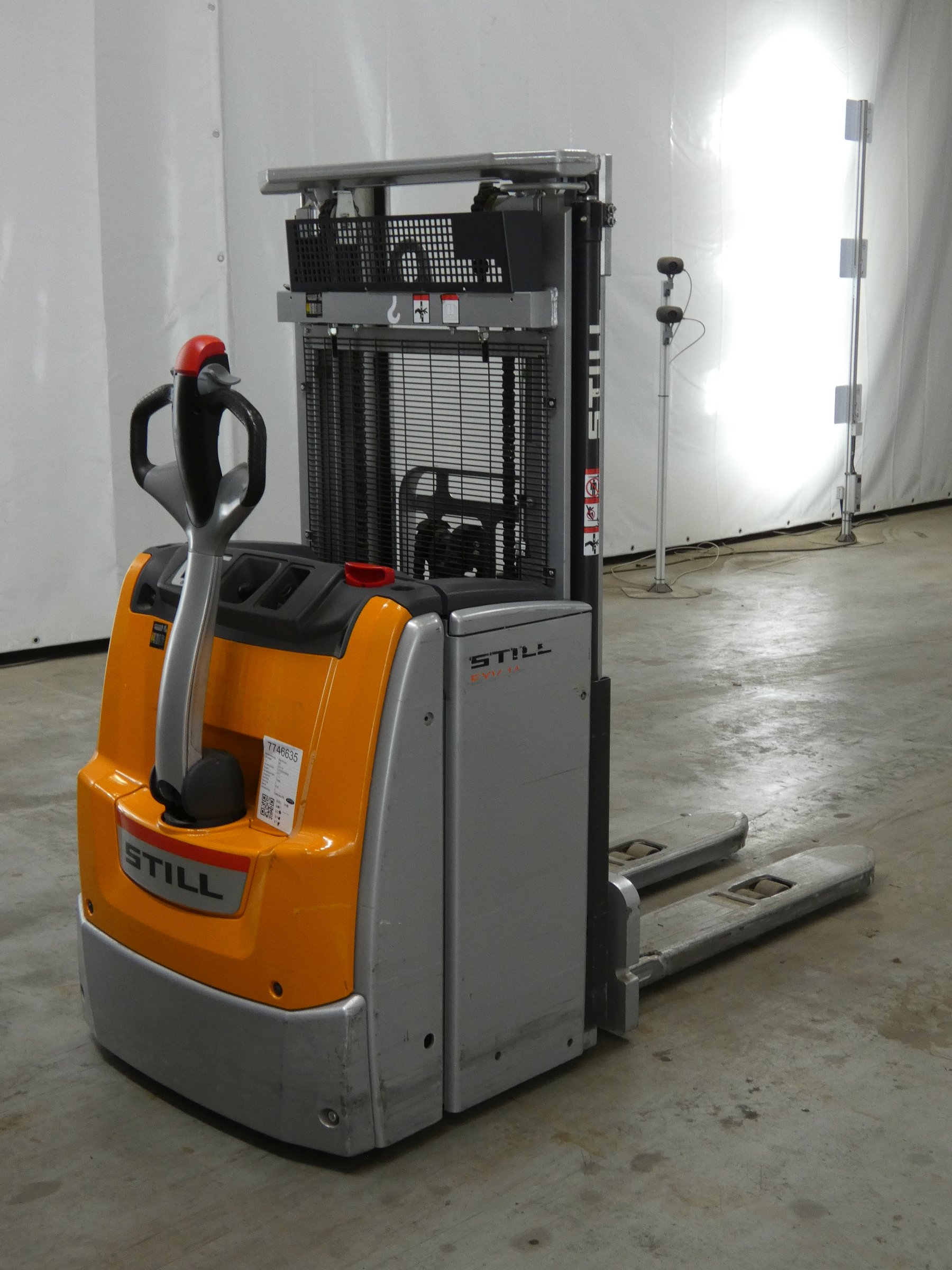 Still EXV14 Apilador el�ctrico www.blackforxx.com