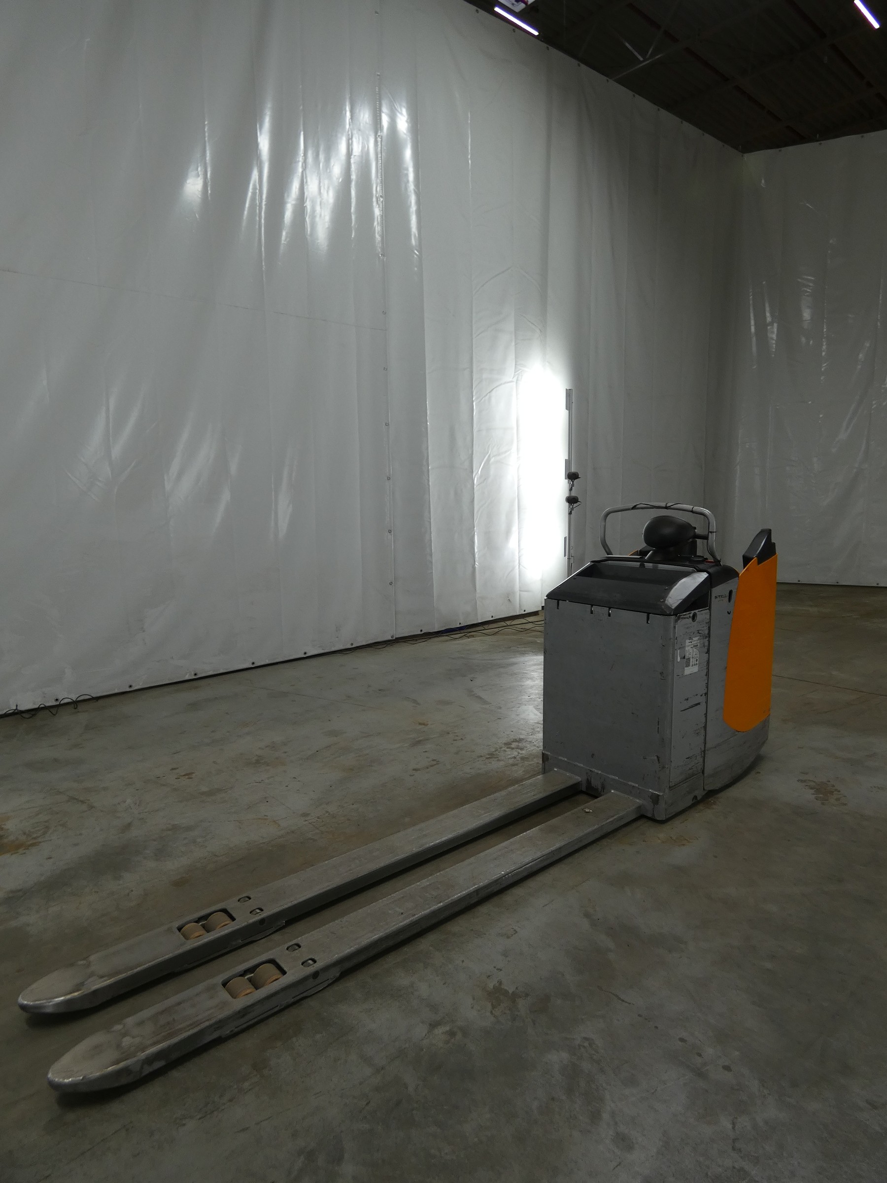 Still EXU-S24/2400MM Transpaleta  El�ctrica www.blackforxx.com