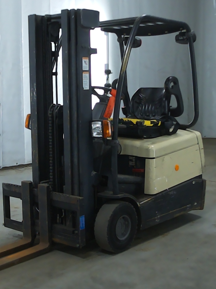 CROWN SC30160PT2 Electric 3-wheel forklift www.blackforxx.com