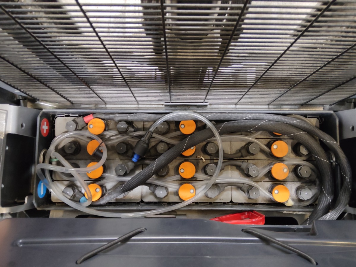 Still EXV14 Hochhubwagen www.blackforxx.com