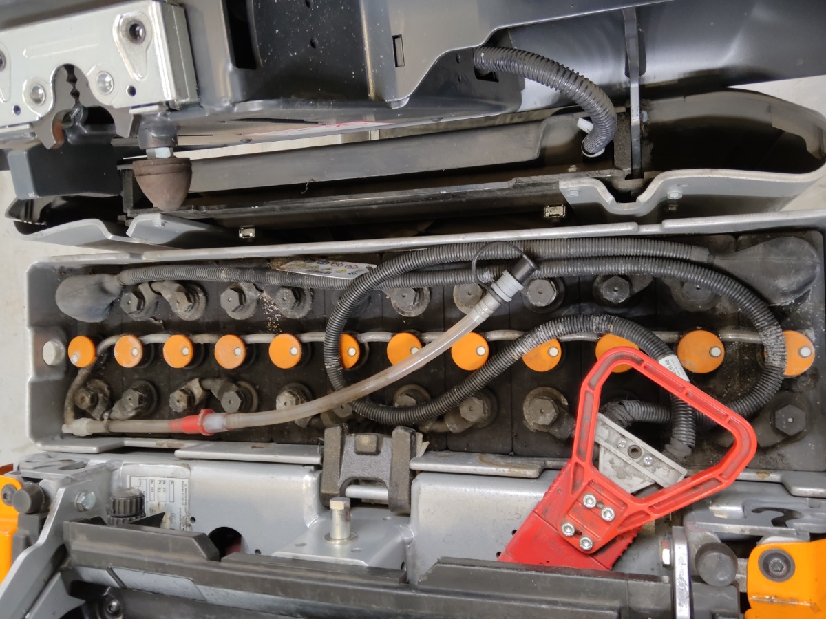 STILL OPX-L12 Niederhubkommissionierer www.blackforxx.com