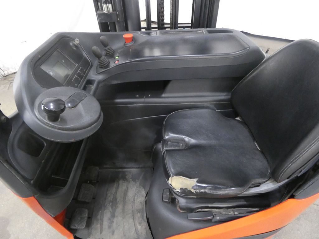 LINDE R14-01 Schubmaststapler www.blackforxx.com