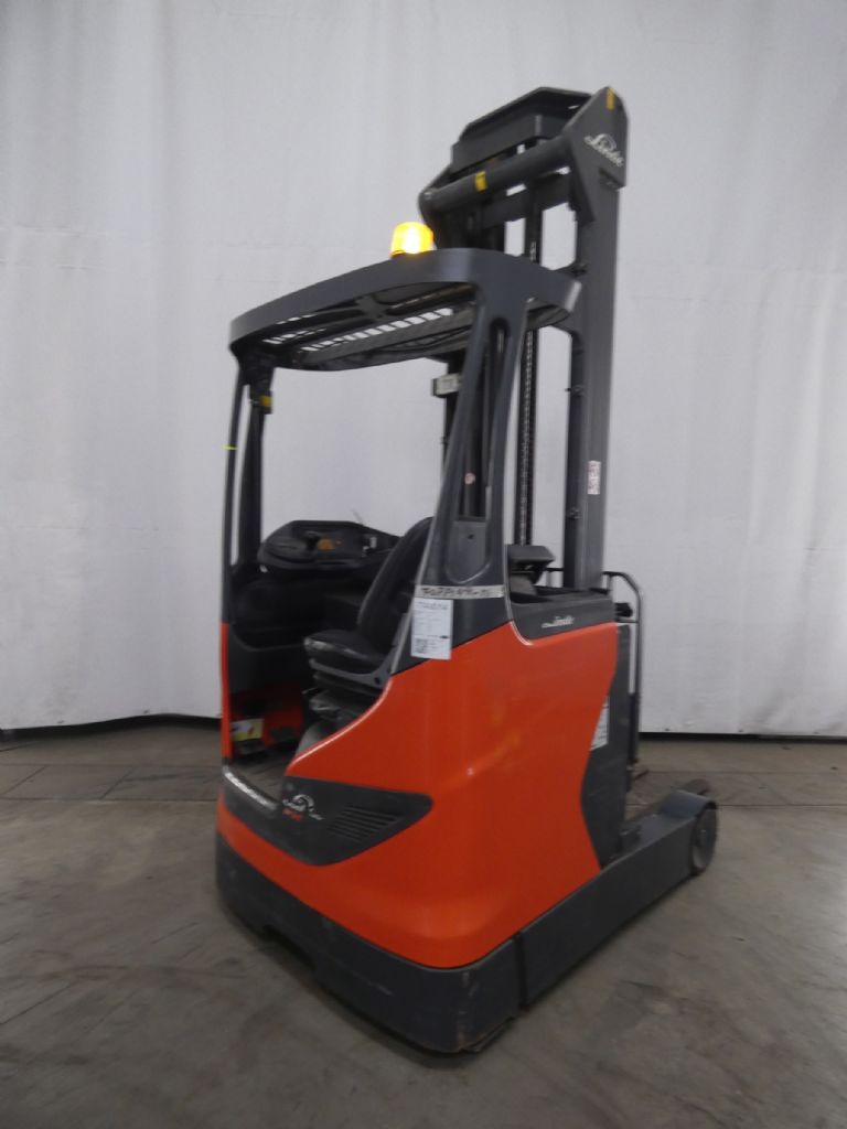 LINDE R14 Schubmaststapler www.blackforxx.com