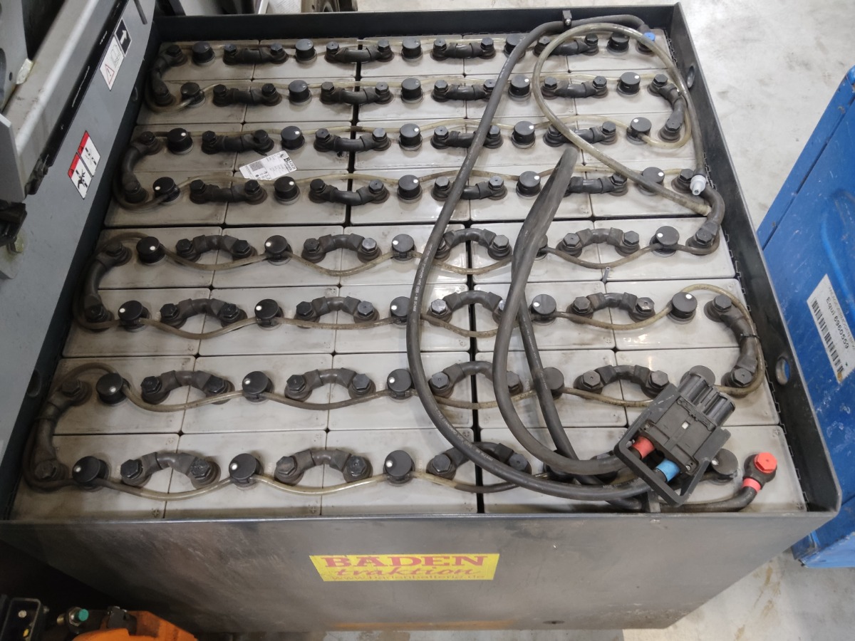 STILL RX60-40 Empilhador el�trico de quatro rodas www.blackforxx.com