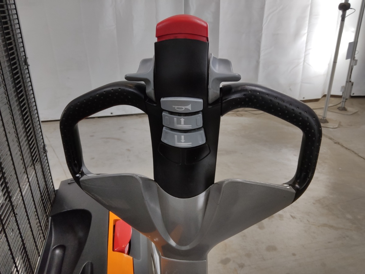 Still EXV12 Hochhubwagen www.blackforxx.com