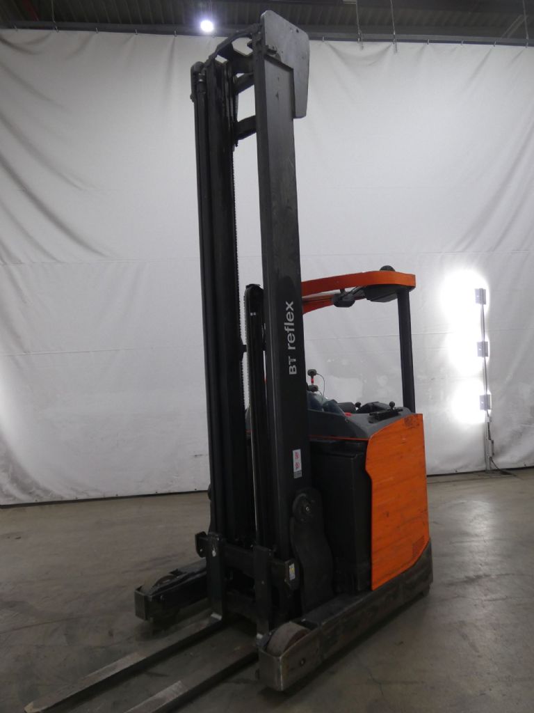 TOYOTA RRE140H Schubmaststapler www.blackforxx.com